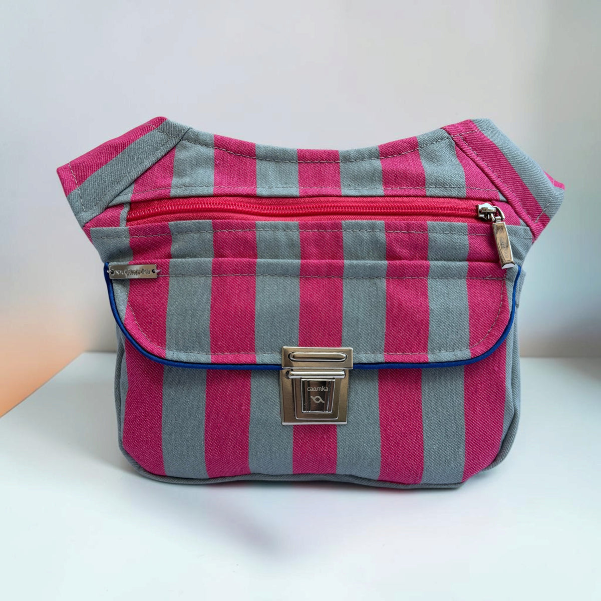 Riñonera Original "Special Pink & Grey Electric Blue" · Pieza Única Núm. 19651