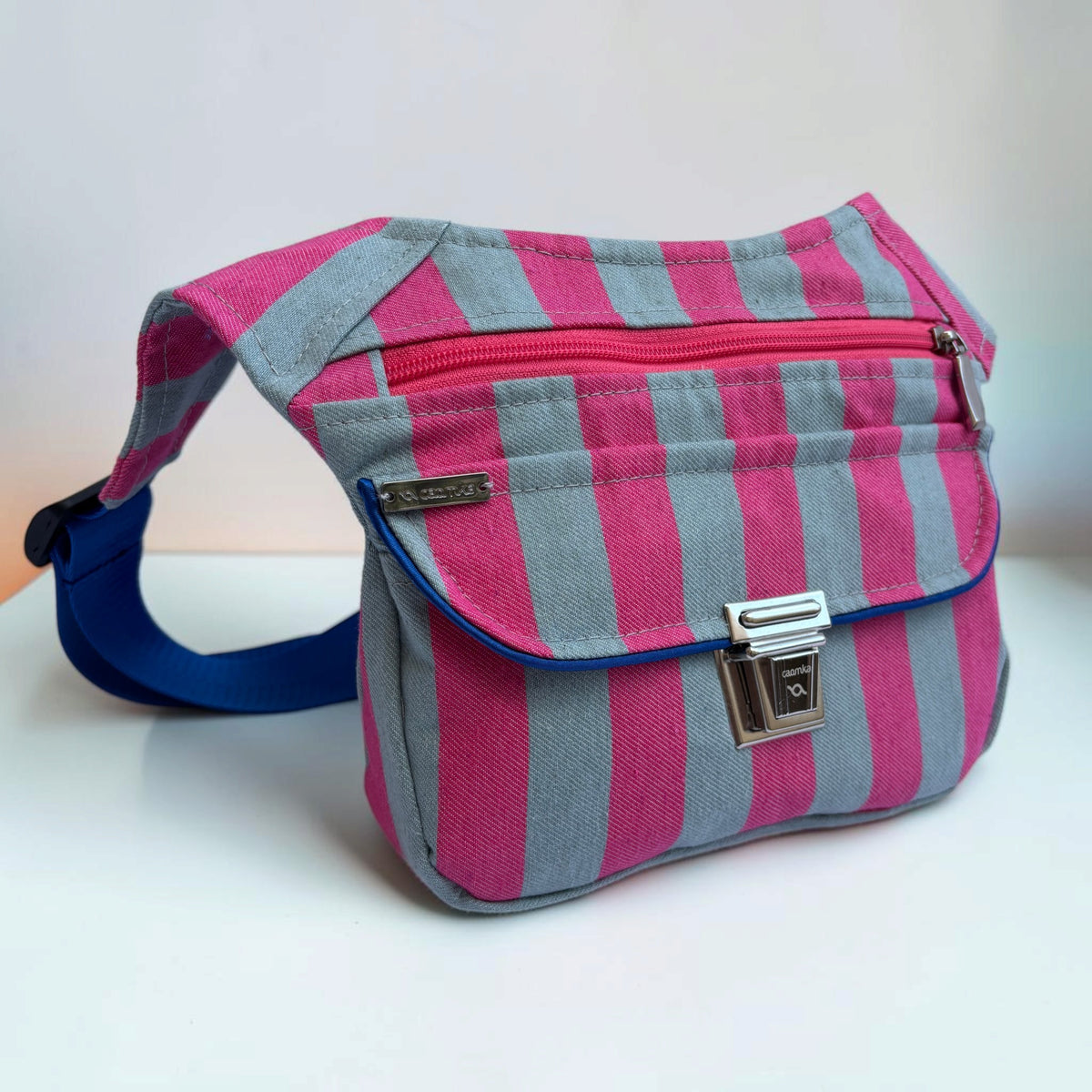 Riñonera Original "Special Pink & Grey Electric Blue" · Pieza Única Núm. 19651