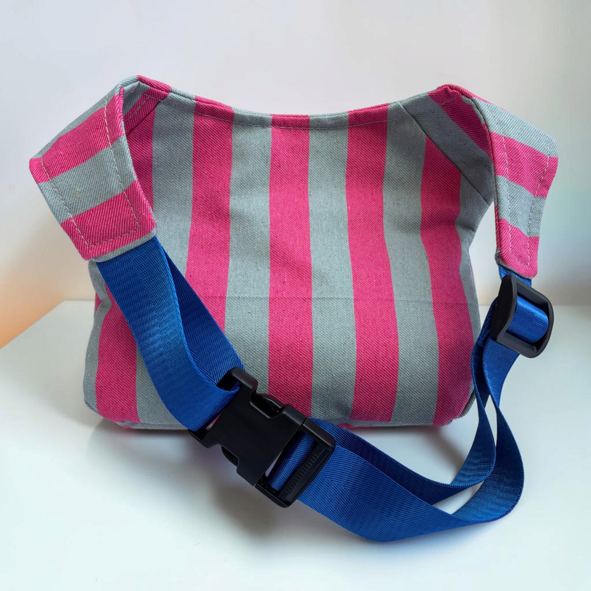 Riñonera Original "Special Pink & Grey Electric Blue" · Pieza Única Núm. 19651