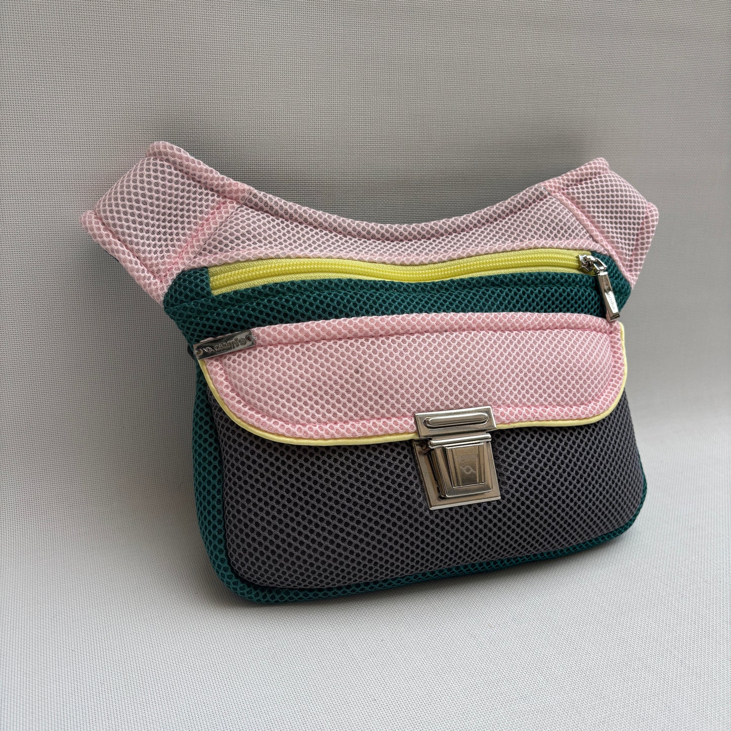 Riñonera "Soft 3D Top Fantasy" · Pieza Única Núm. 18069