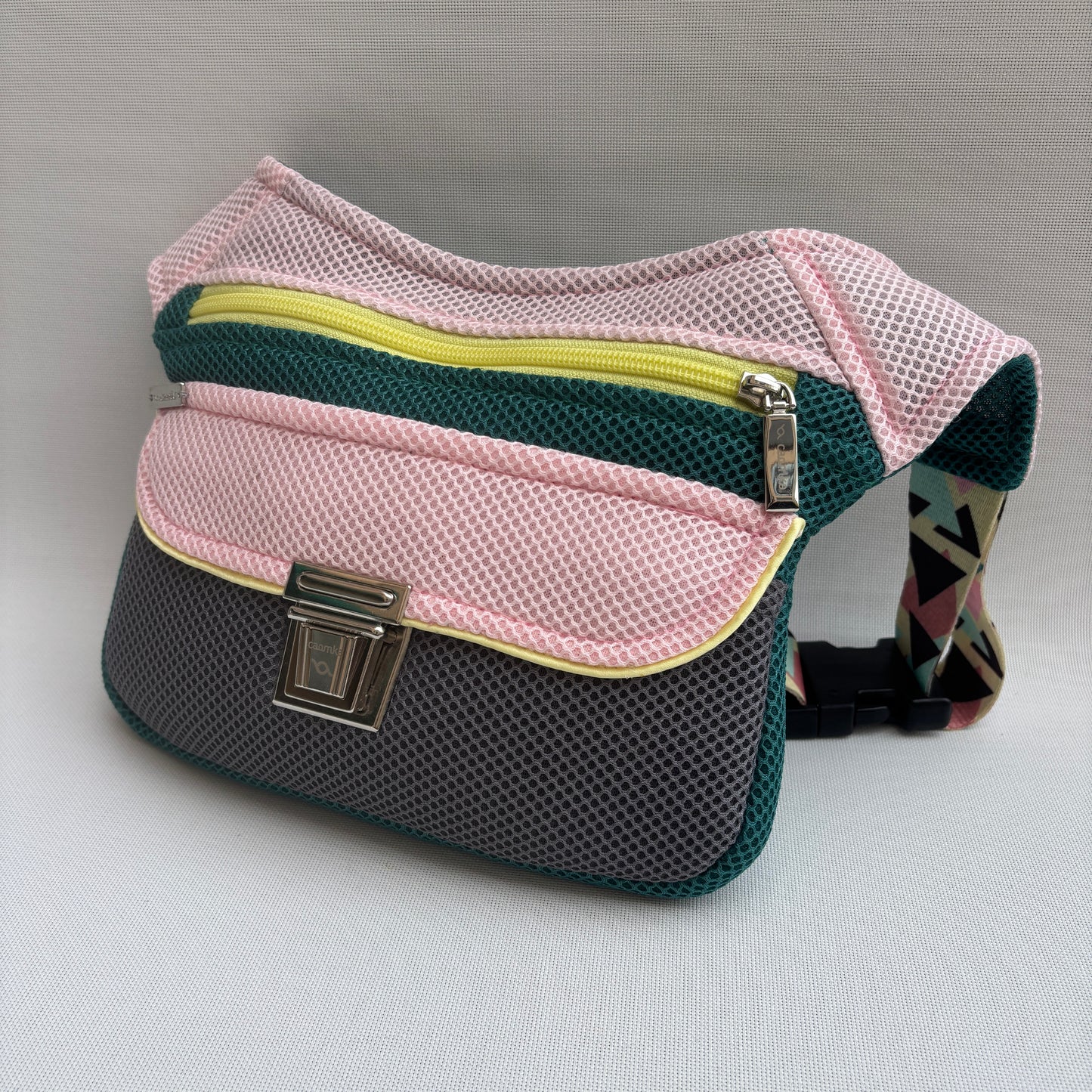 Riñonera "Soft 3D Top Fantasy" · Pieza Única Núm. 18069