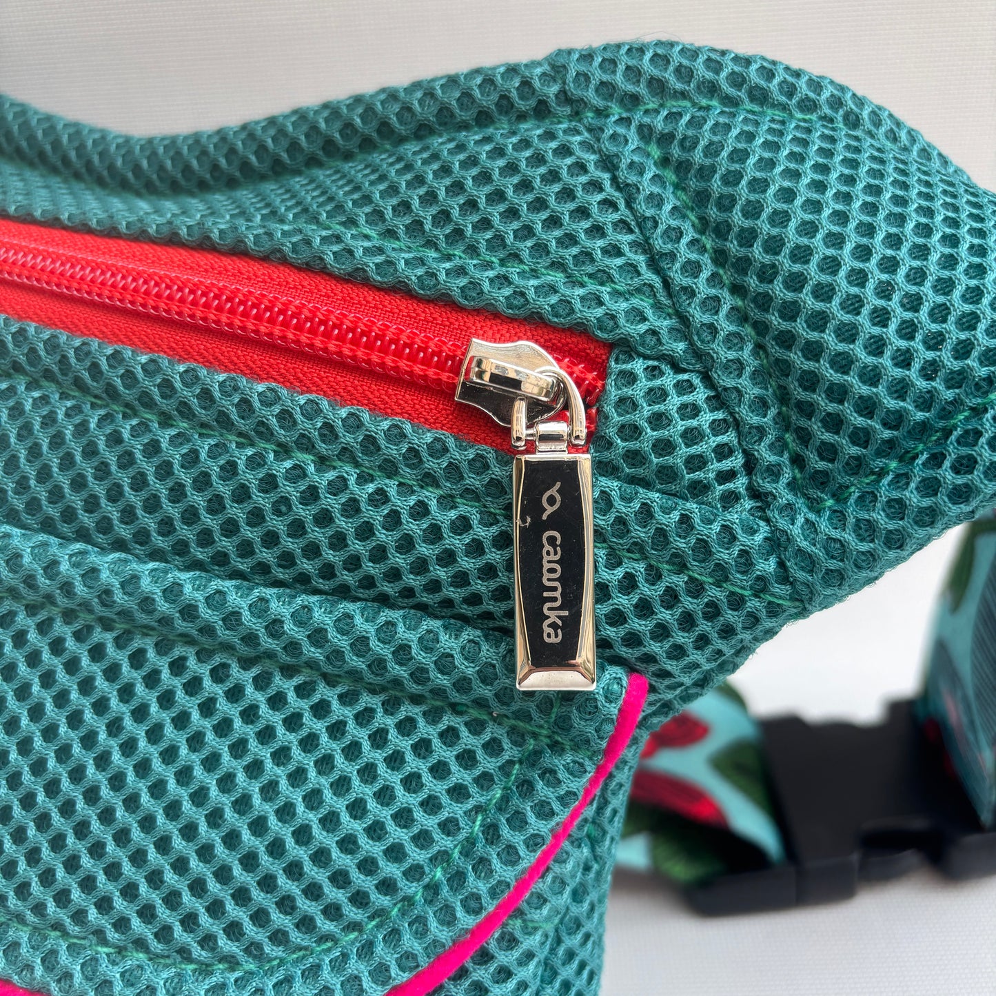 Riñonera "Soft 3D Top Green" · Pieza Única Núm. 18070