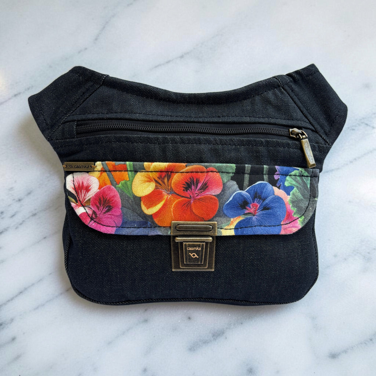 Riñonera Original "Special Black Jeans & Flowers" + Bolsillo trasero · Pieza Única Núm. 19681