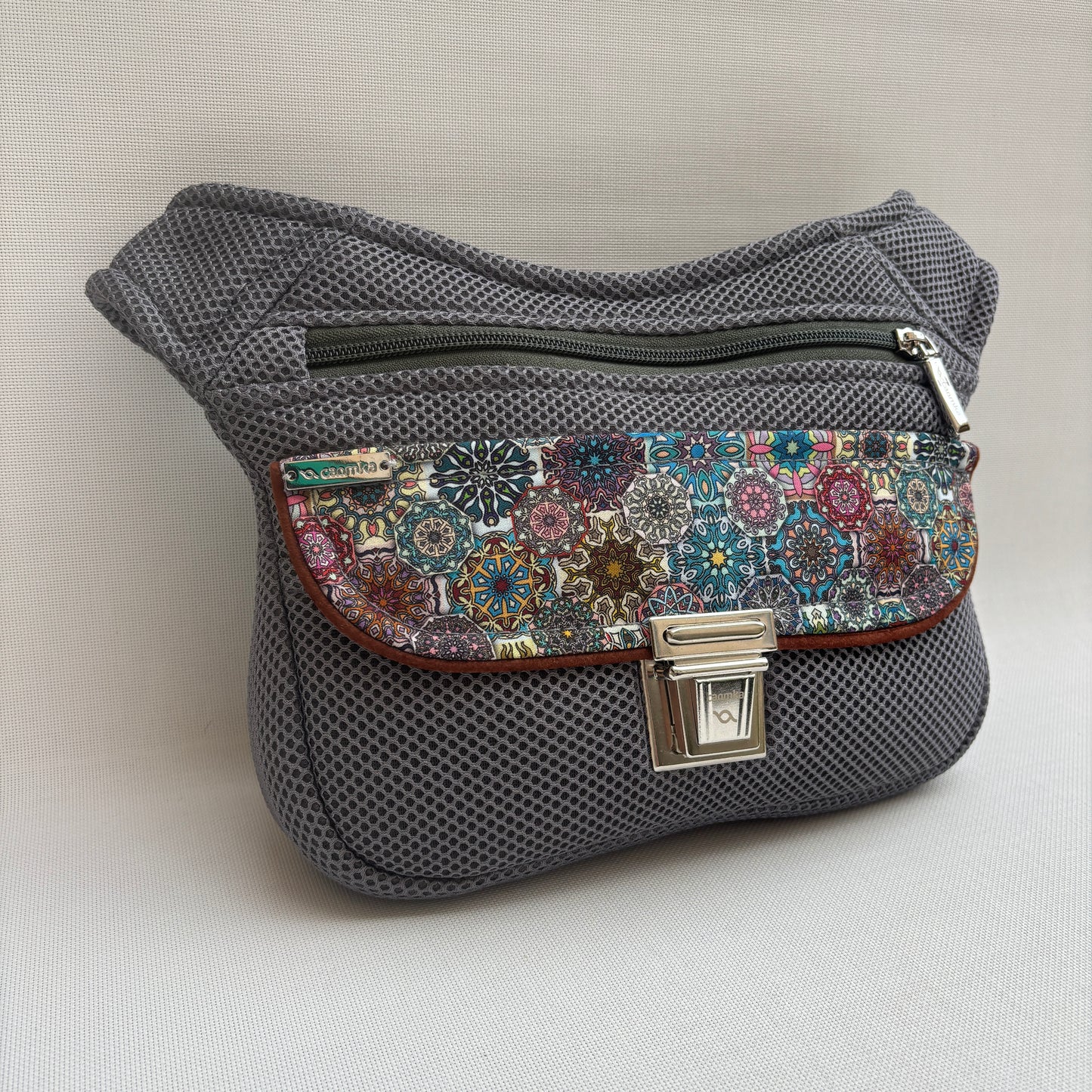 Riñonera "Soft 3D Mandalas Top" + Bolsillo trasero · Pieza Única Núm. 18065