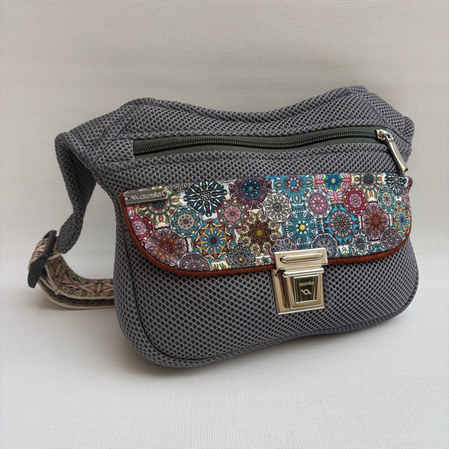 Riñonera "Soft 3D Mandalas Top" + Bolsillo trasero · Pieza Única Núm. 18065