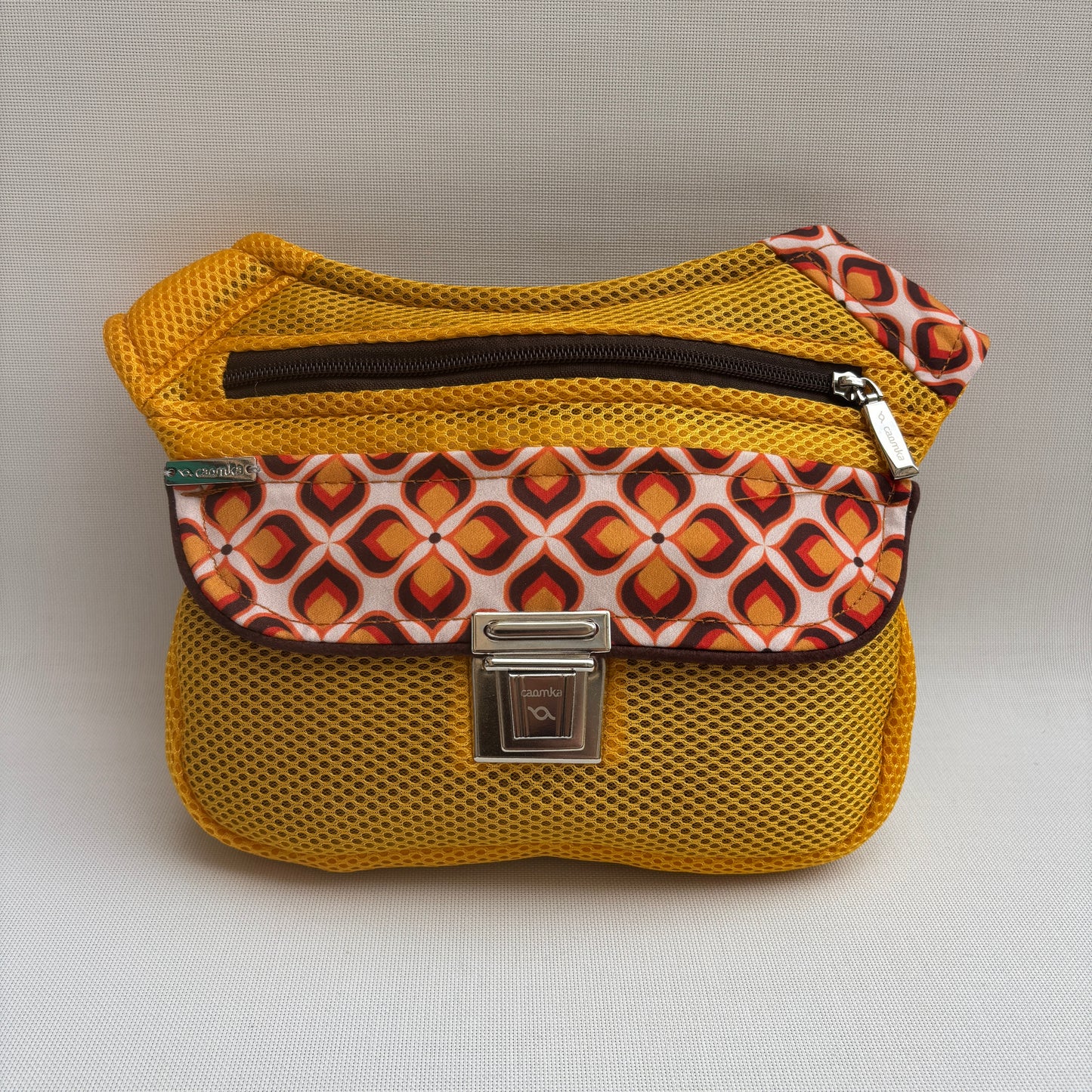 Riñonera "Soft 3D Top Vintage" · Pieza Única Núm. 18071