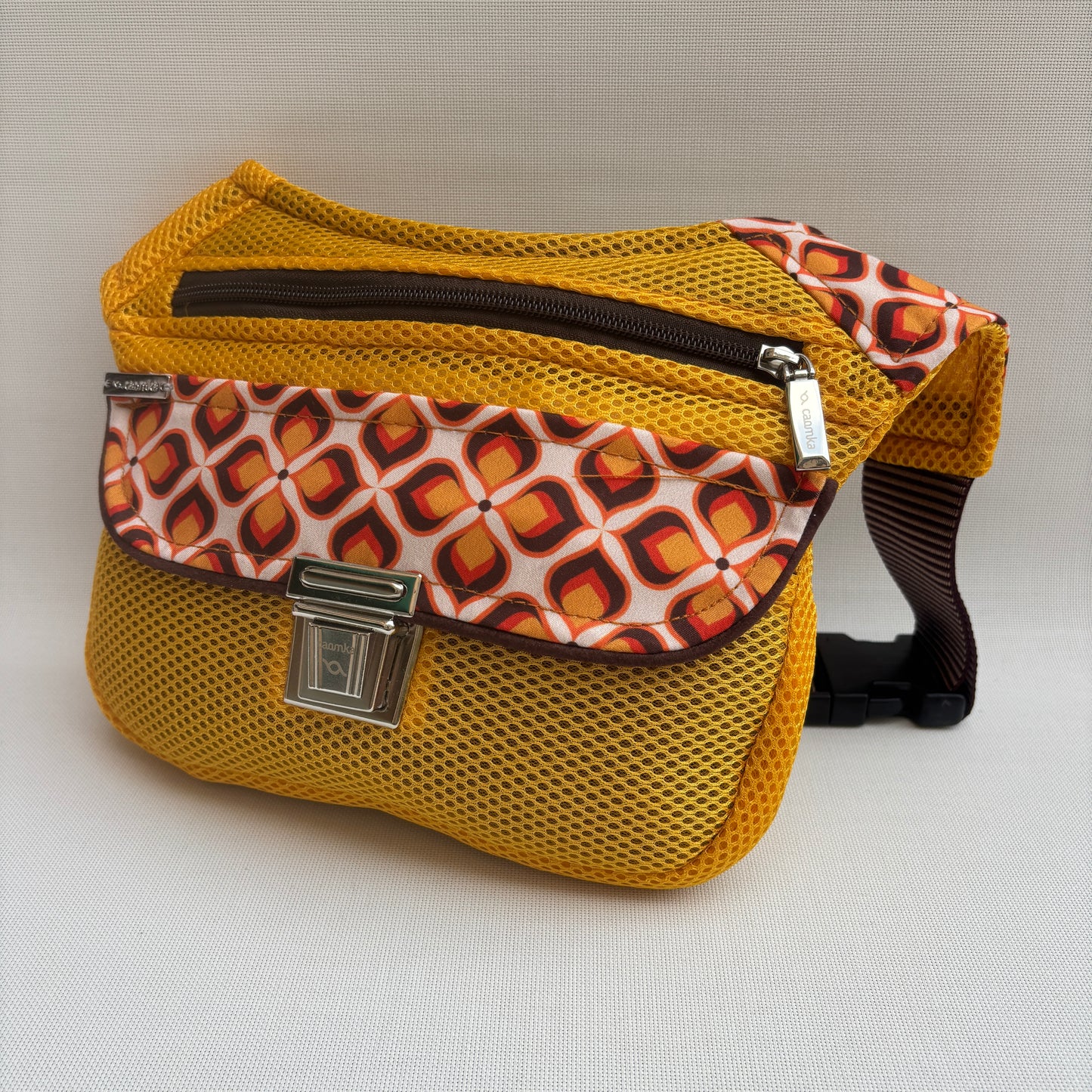 Riñonera "Soft 3D Top Vintage" · Pieza Única Núm. 18071