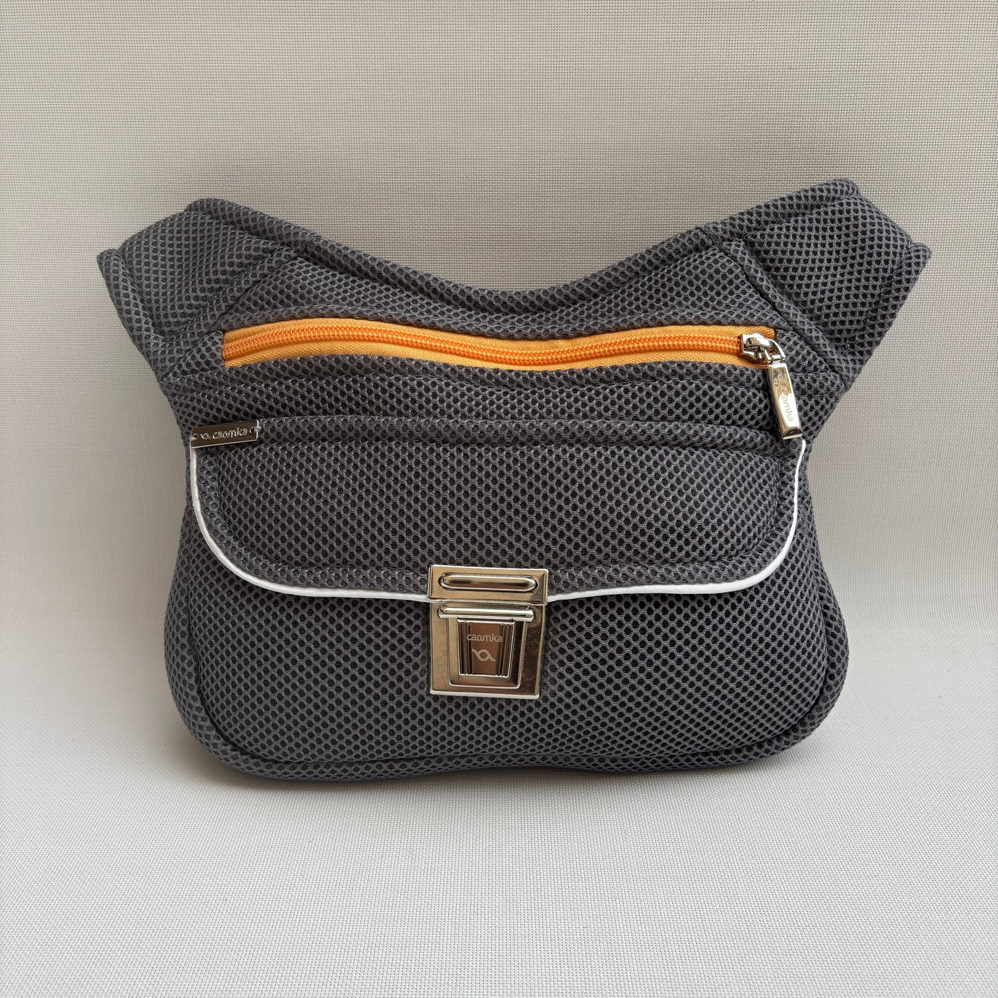 Riñonera "Soft 3D Top" + Bolsillo trasero · Pieza Única Núm. 18063