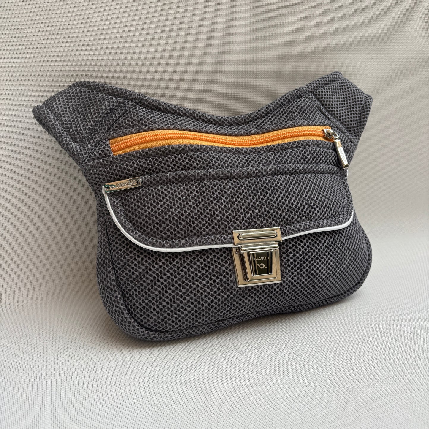 Riñonera "Soft 3D Top" + Bolsillo trasero · Pieza Única Núm. 18063
