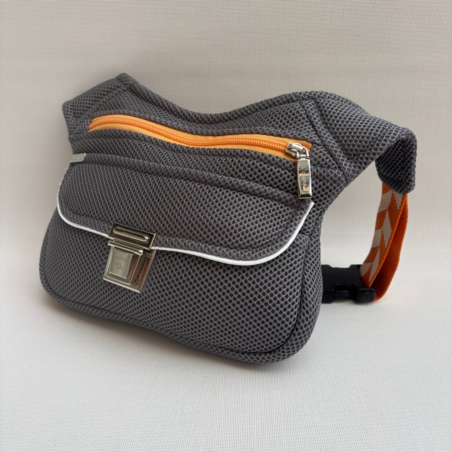 Riñonera "Soft 3D Top" + Bolsillo trasero · Pieza Única Núm. 18063