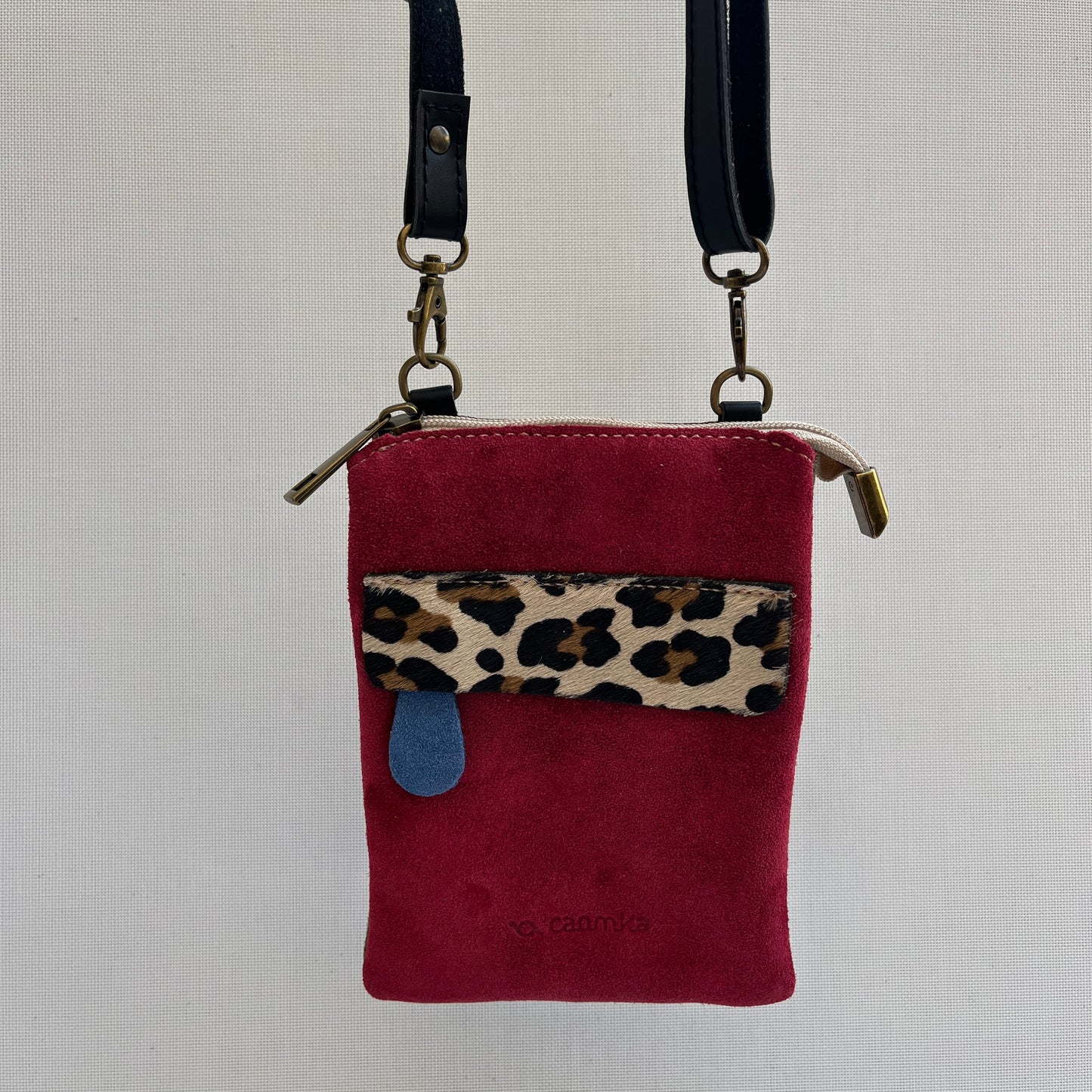 (-50%) Porta Móvil · Diseño Top Mix · Piel natural · Leopard Print