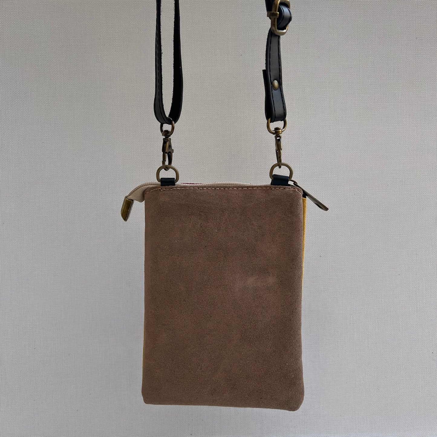 (-50%) Porta Móvil · Diseño Top Mix · Piel natural · Leopard Print