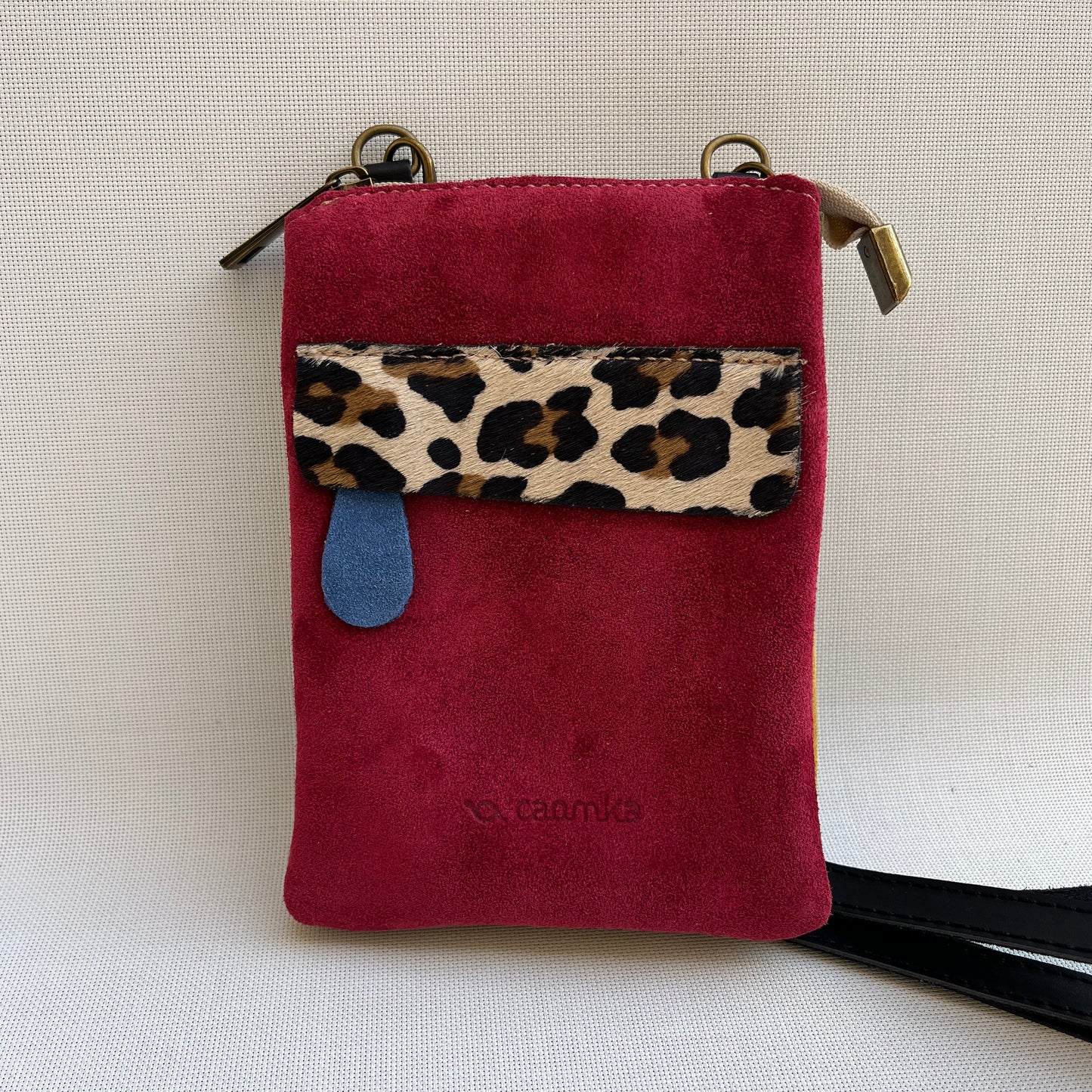 (-50%) Porta Móvil · Diseño Top Mix · Piel natural · Leopard Print