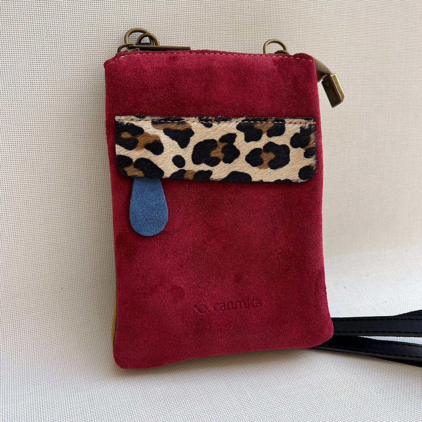 (-50%) Porta Móvil · Diseño Top Mix · Piel natural · Leopard Print