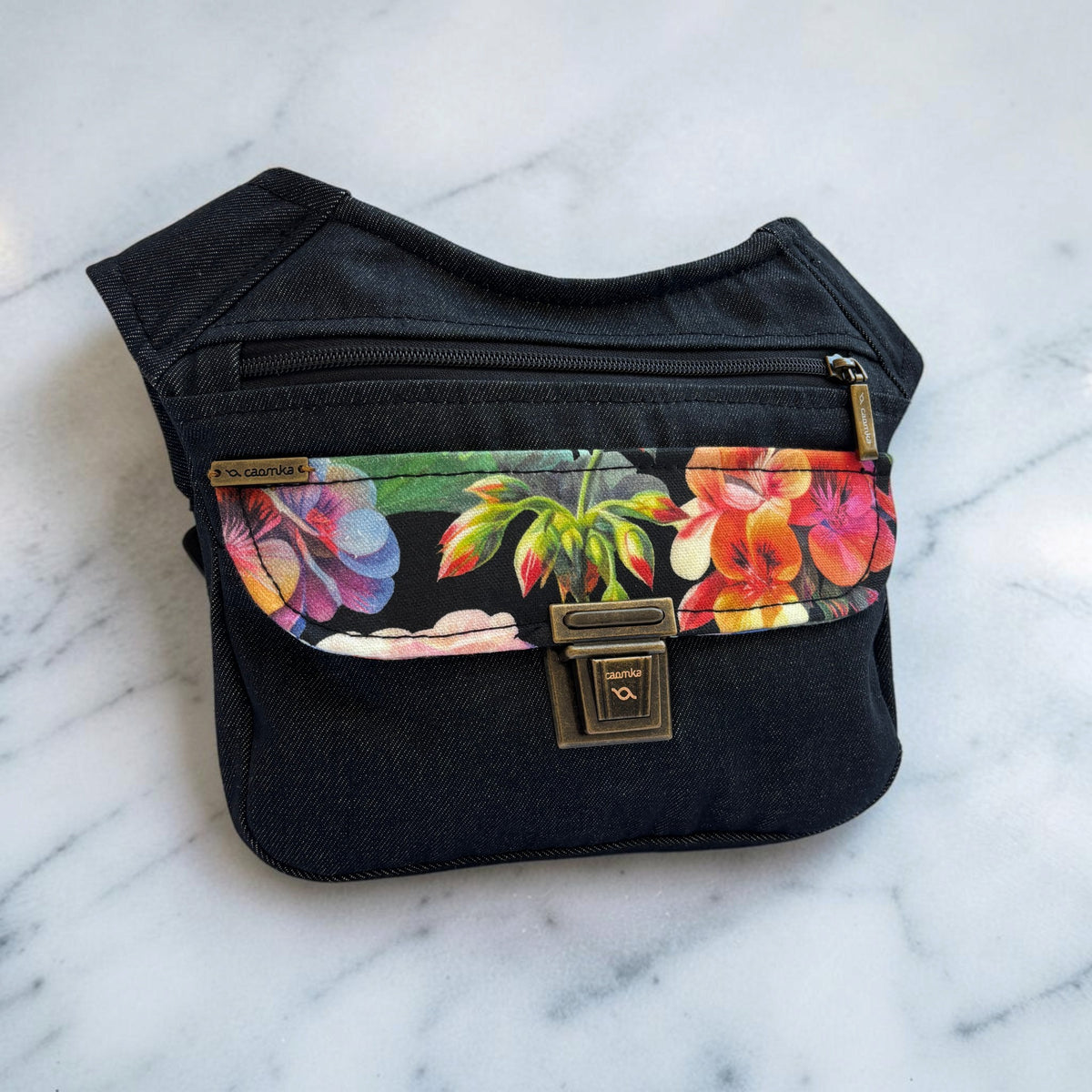 Riñonera Original "Special Black Jeans & Flowers" + Bolsillo trasero · Pieza Única Núm. 19682