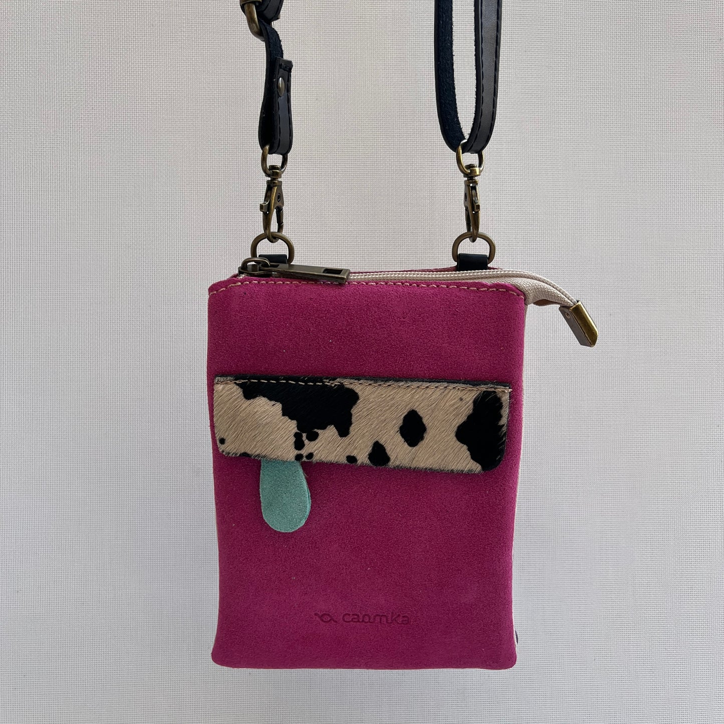 (-50%) Porta Móvil · Diseño Top Mix · Piel natural · Vaca Print