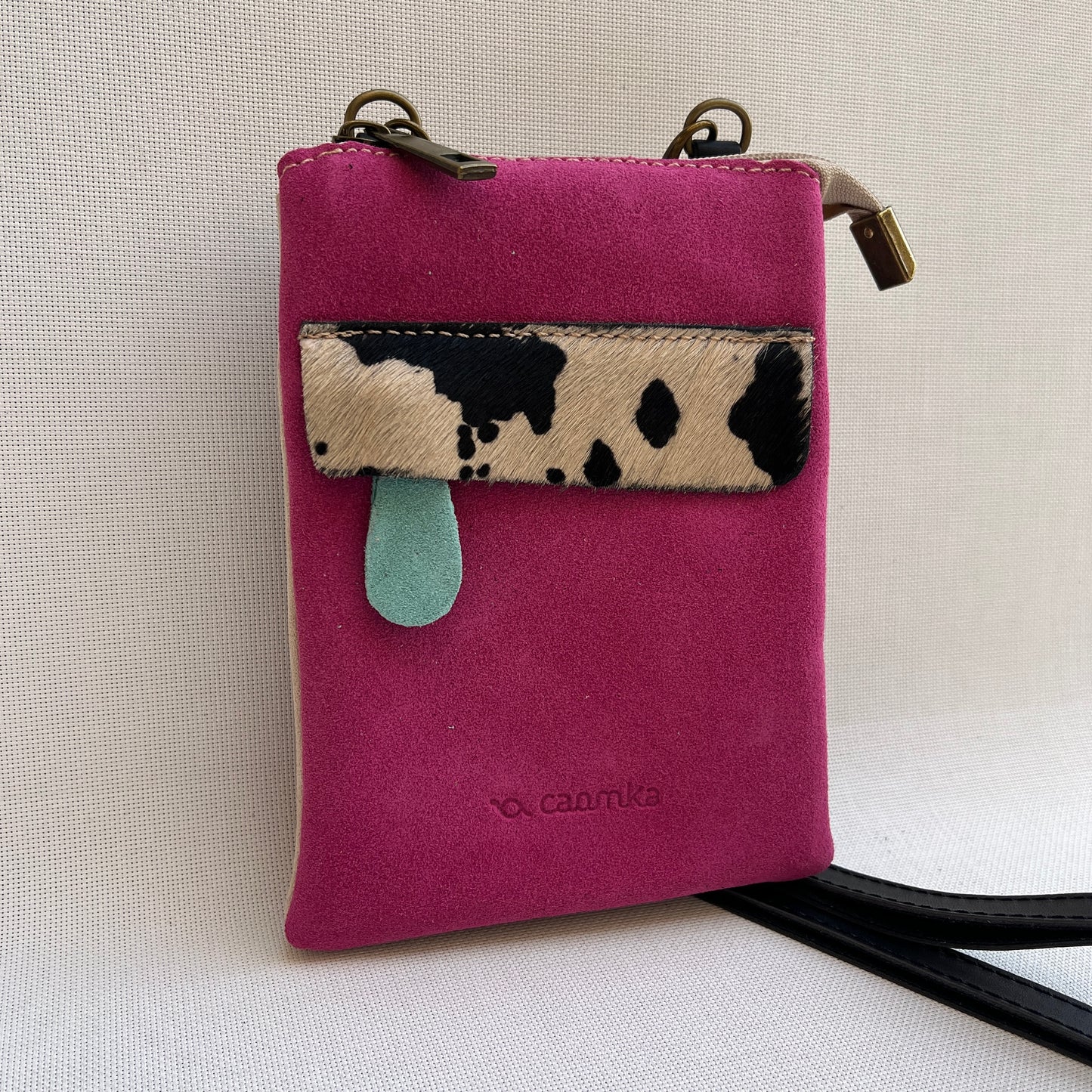 (-50%) Porta Móvil · Diseño Top Mix · Piel natural · Vaca Print