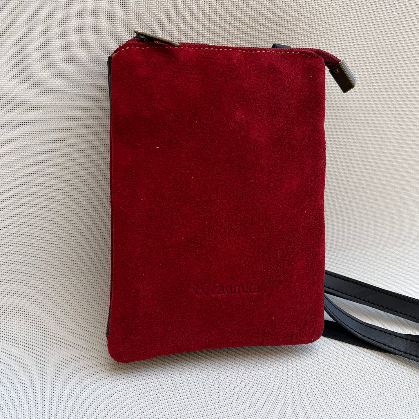 (-50%) Porta Móvil · Diseño Top · Piel natural · Rojo