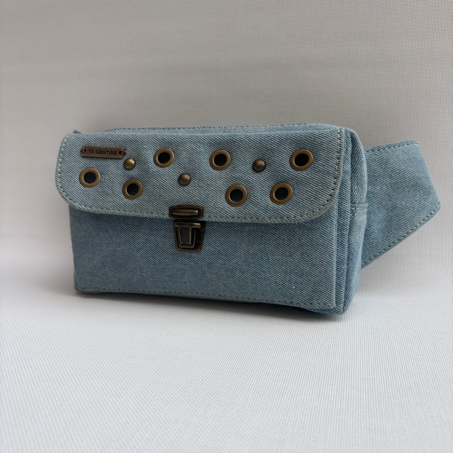 Riñonera Urban Premium · AZUL VAQUERO CLARO · Pieza Exclusiva Núm. 18059