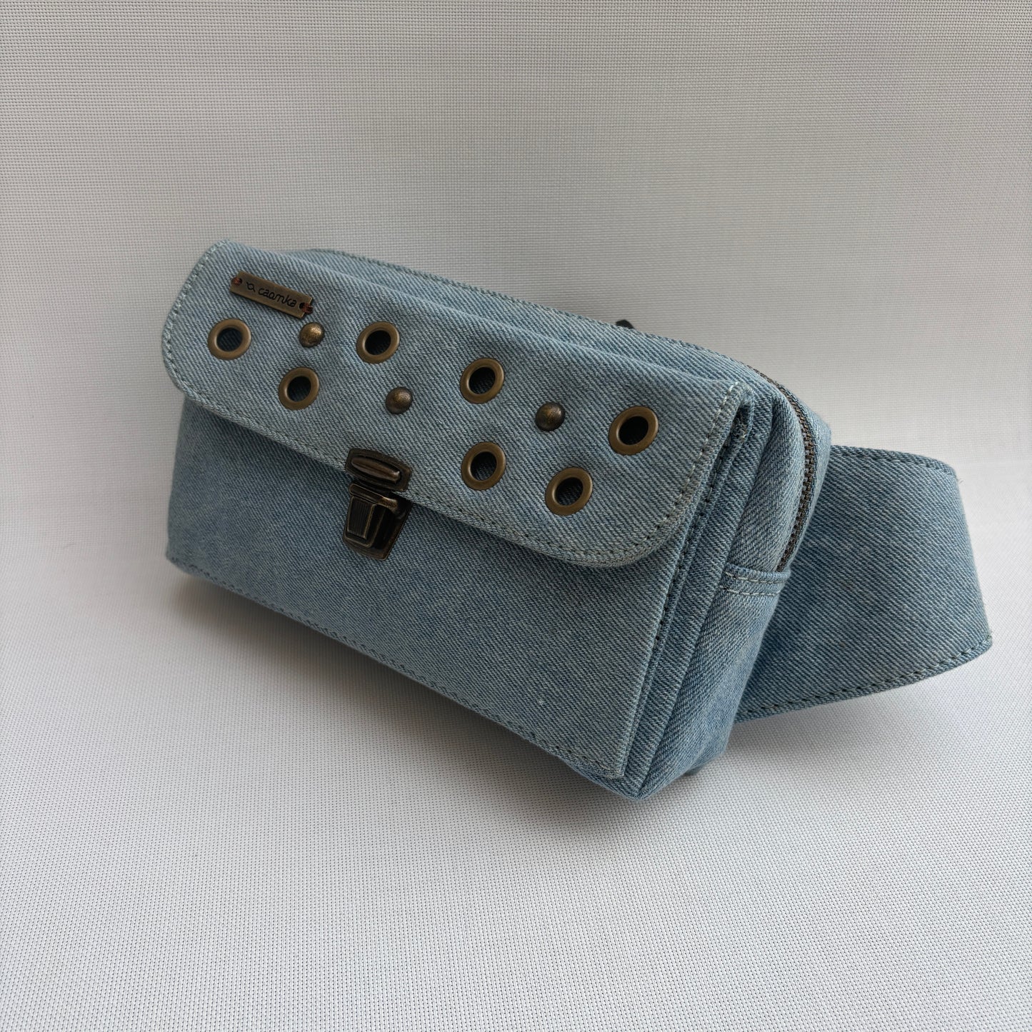 Riñonera Urban Premium · AZUL VAQUERO CLARO · Pieza Exclusiva Núm. 18059