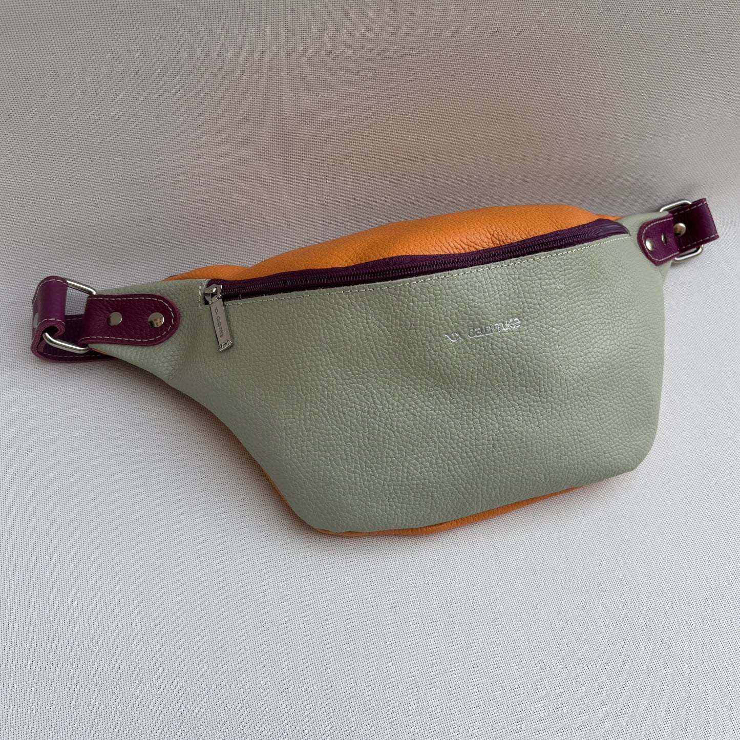 Retro Chic Watermelon Fantasy Colors · Piel / Cuero · Pieza Exclusiva Núm. 18090