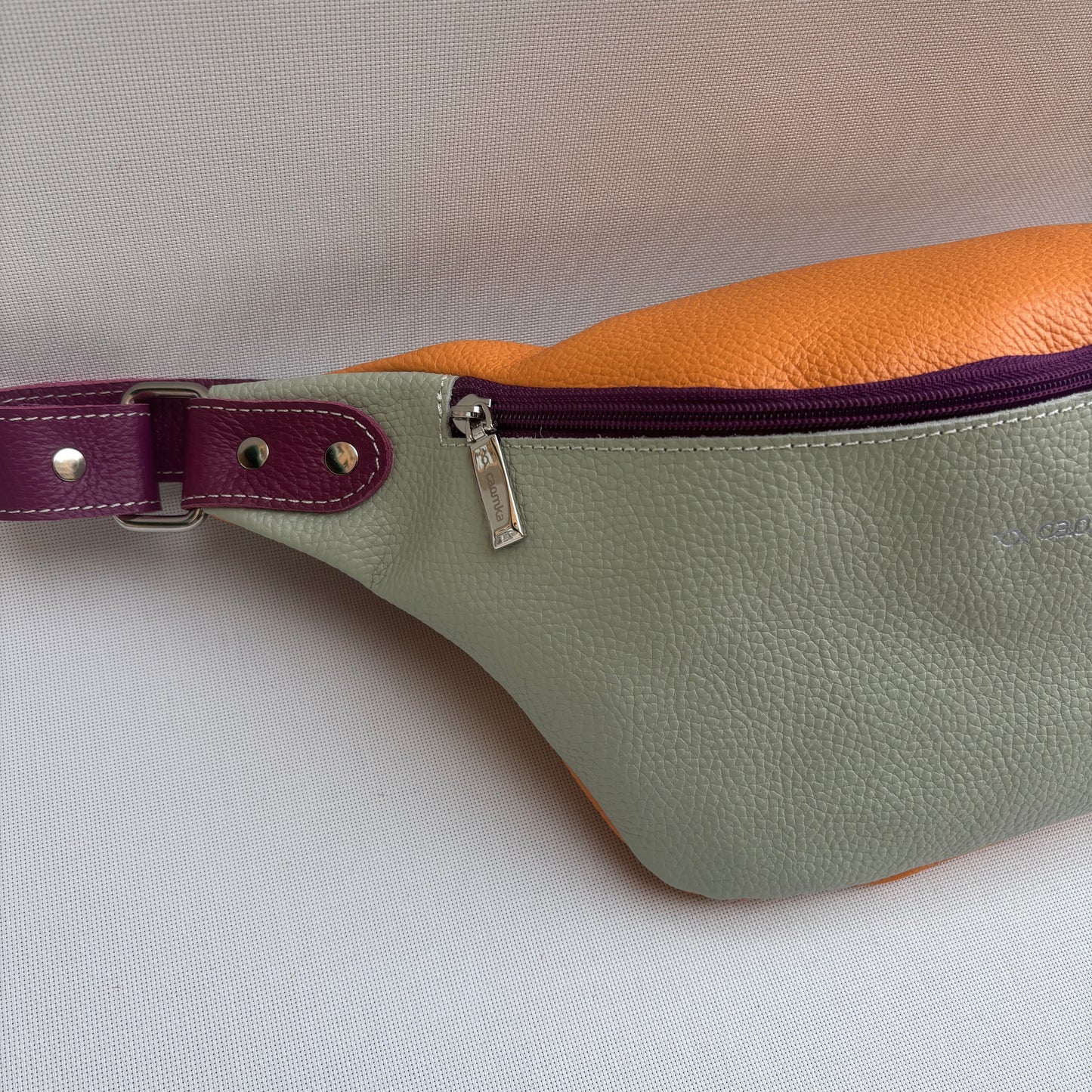 Retro Chic Watermelon Fantasy Colors · Piel / Cuero · Pieza Exclusiva Núm. 18090