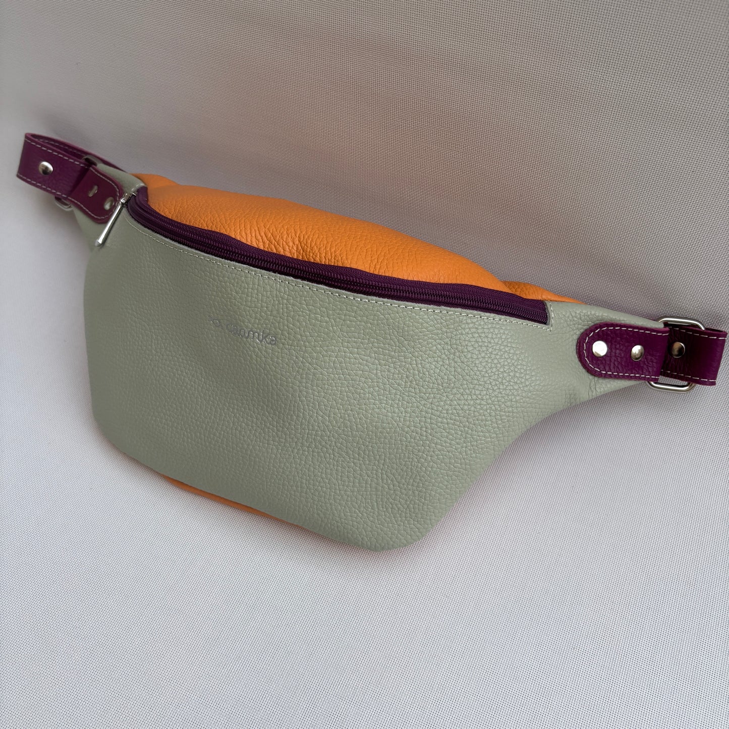 Retro Chic Watermelon Fantasy Colors · Piel / Cuero · Pieza Exclusiva Núm. 18090