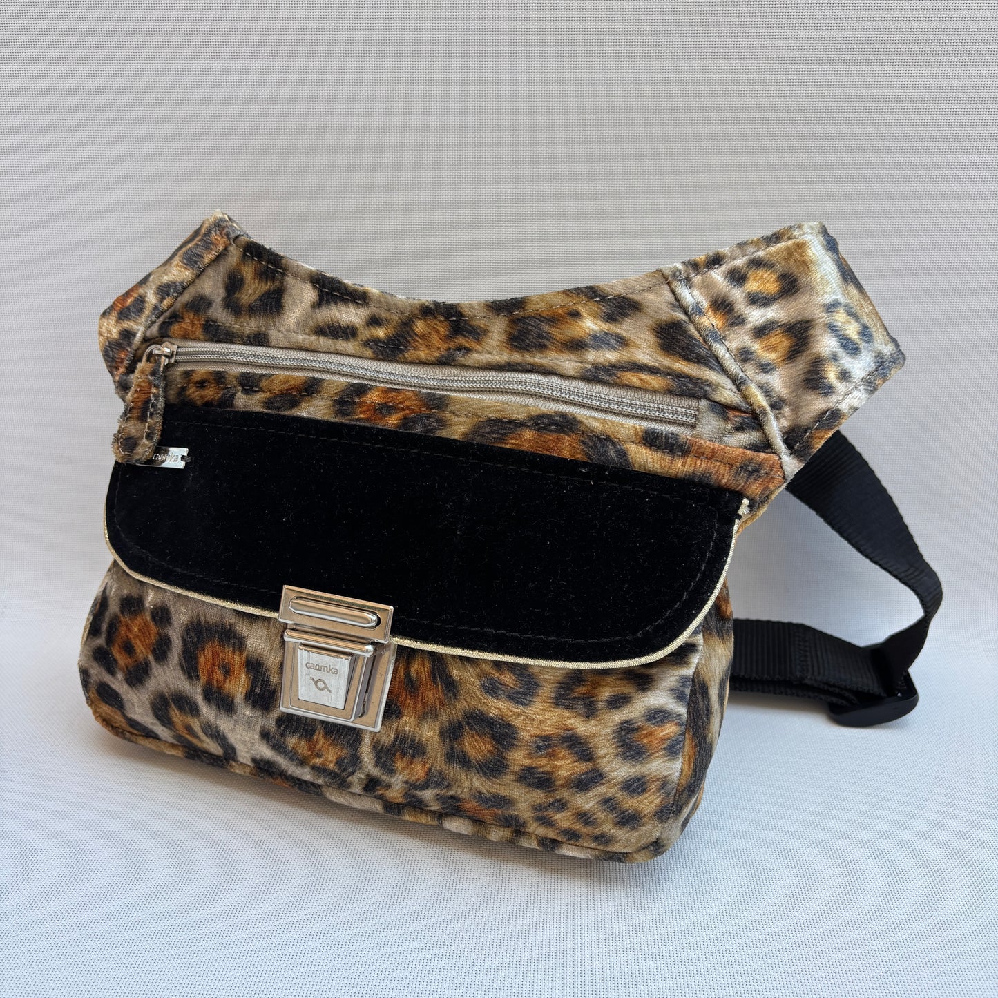 Riñonera "Special Animal Print" + Bolsillo trasero · Pieza Única Núm. 18912