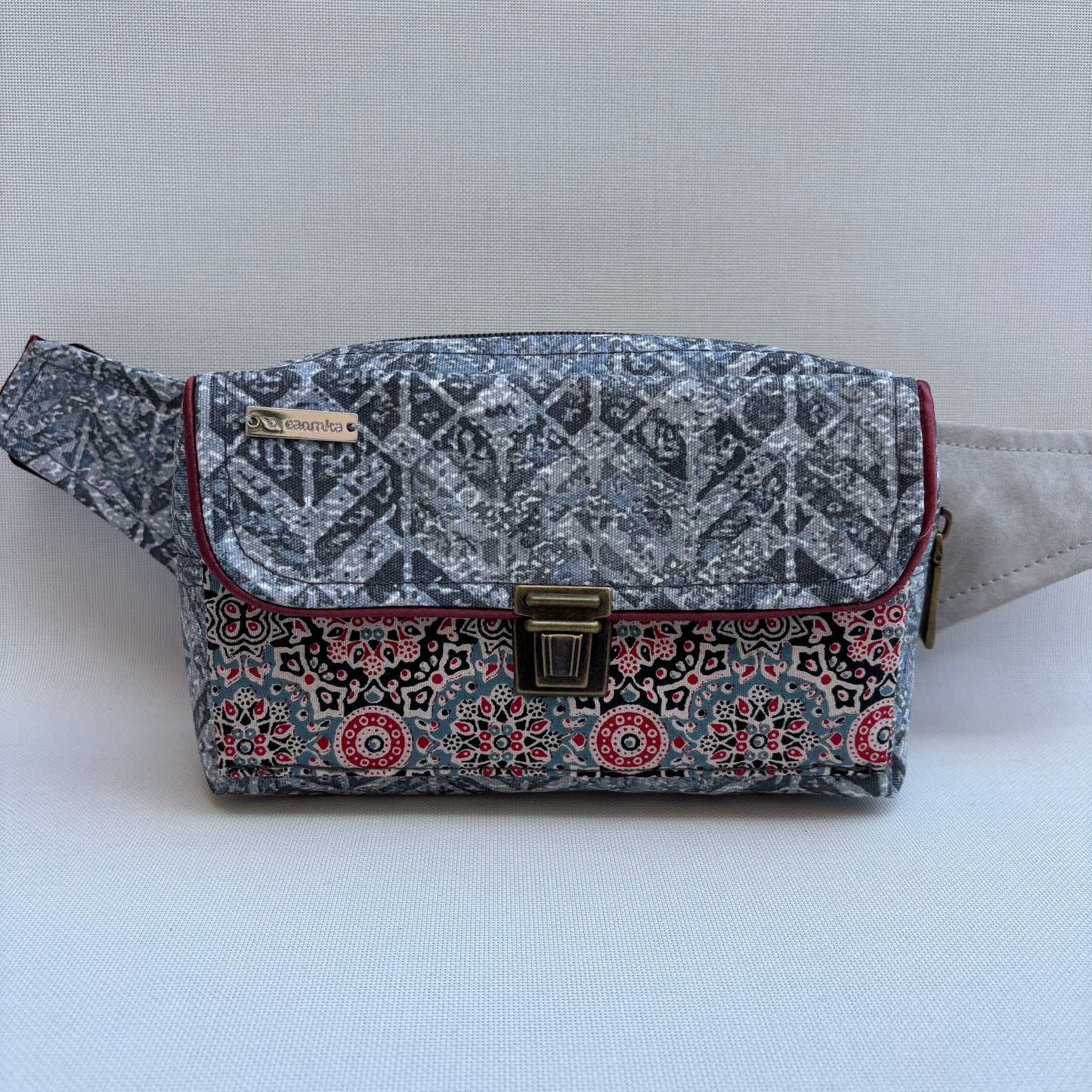 Riñonera Urban "Special Tribal Grey" · Pieza Única Núm. 18821
