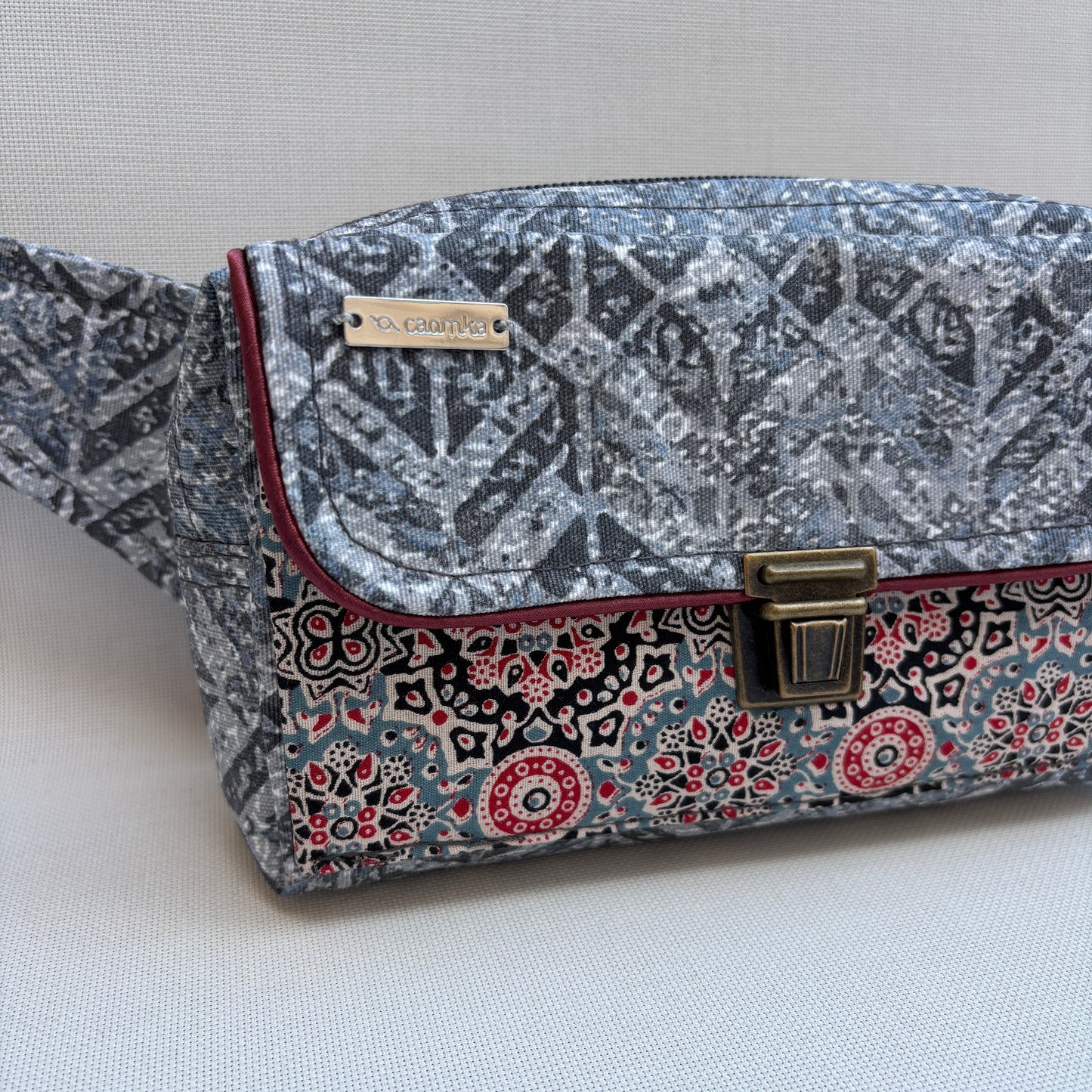 Riñonera Urban "Special Tribal Grey" · Pieza Única Núm. 18821