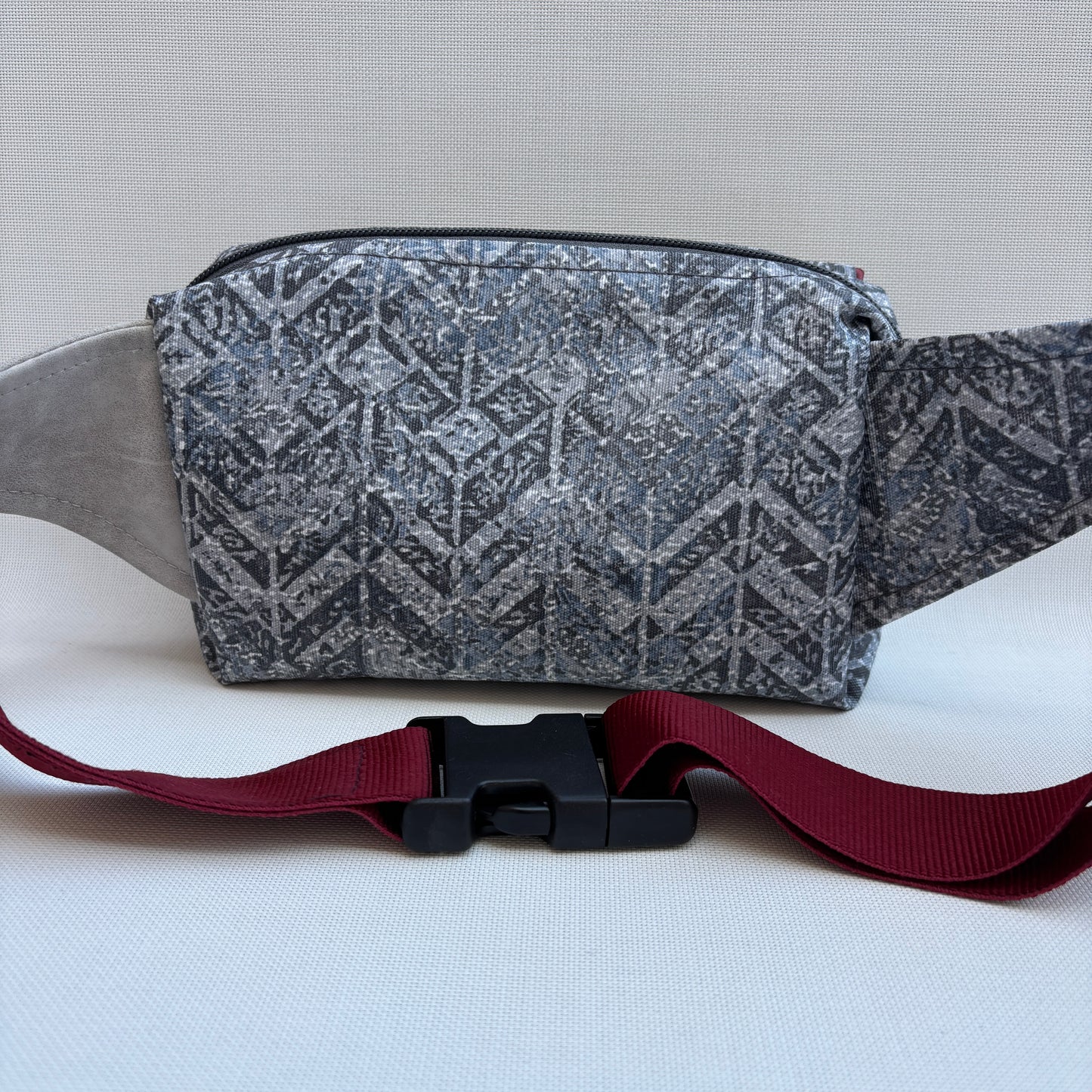 Riñonera Urban "Special Tribal Grey" · Pieza Única Núm. 18821