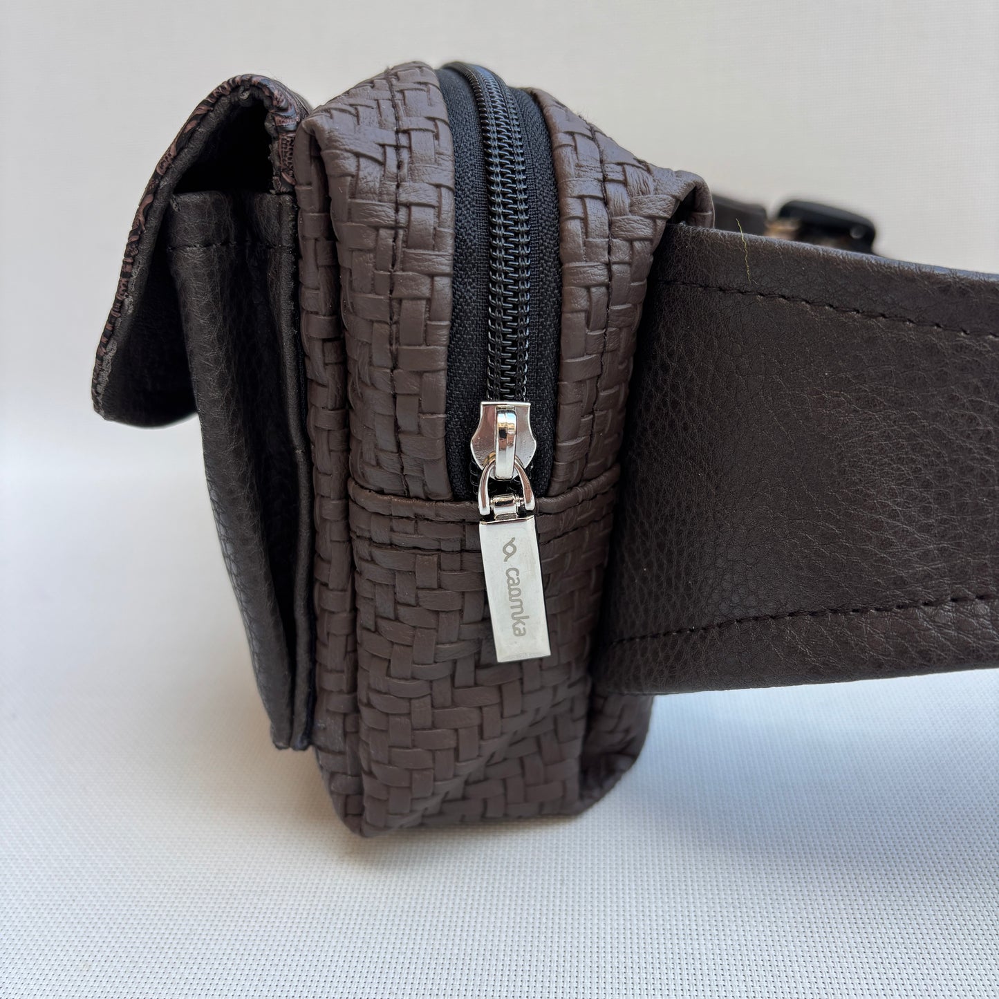 Riñonera Urban "Elegant Brown Top" · Polipiel · Pieza Única Núm. 18828