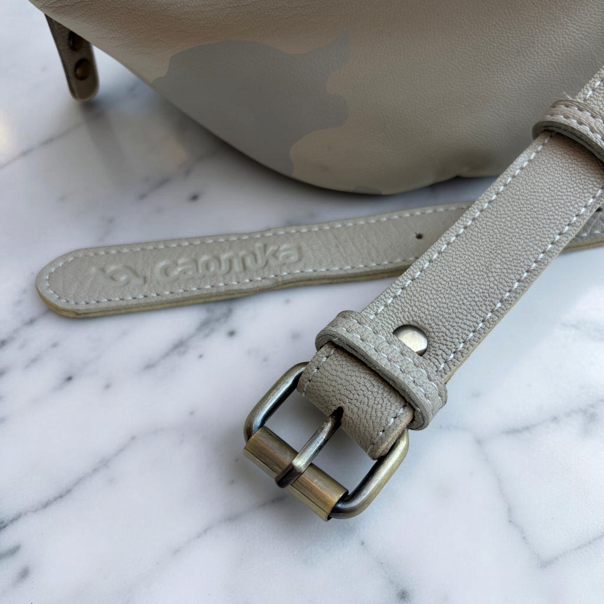 Premium Retro Chic Grün BioCuir® Naturleder Exklusivstück Nr. 12639