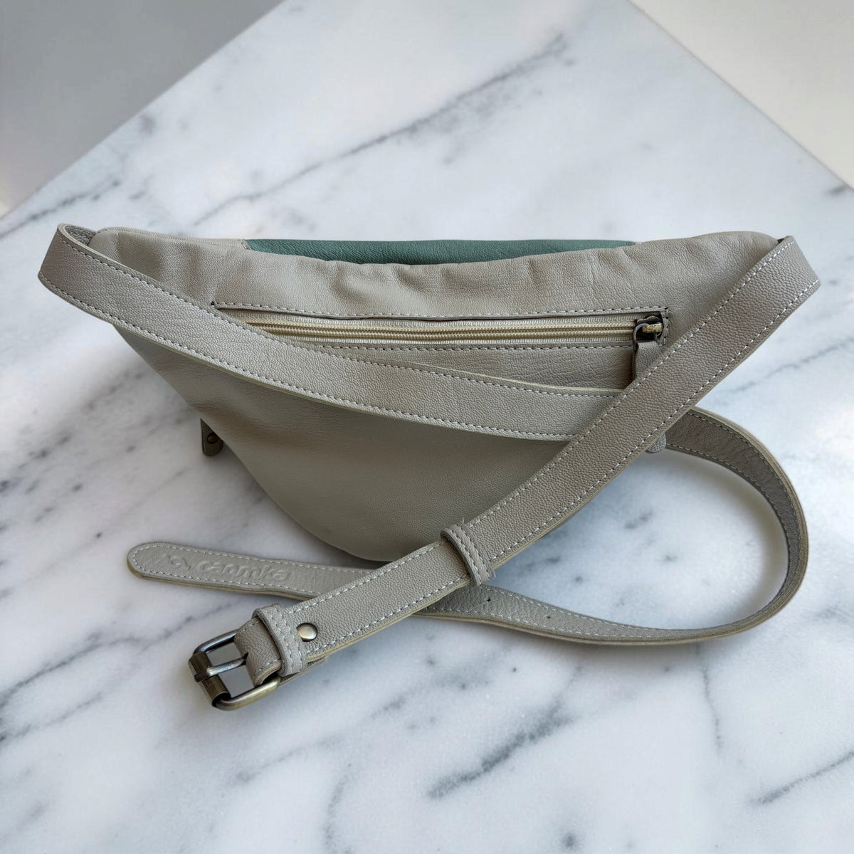 Premium Retro Chic Grün BioCuir® Naturleder Exklusivstück Nr. 12639