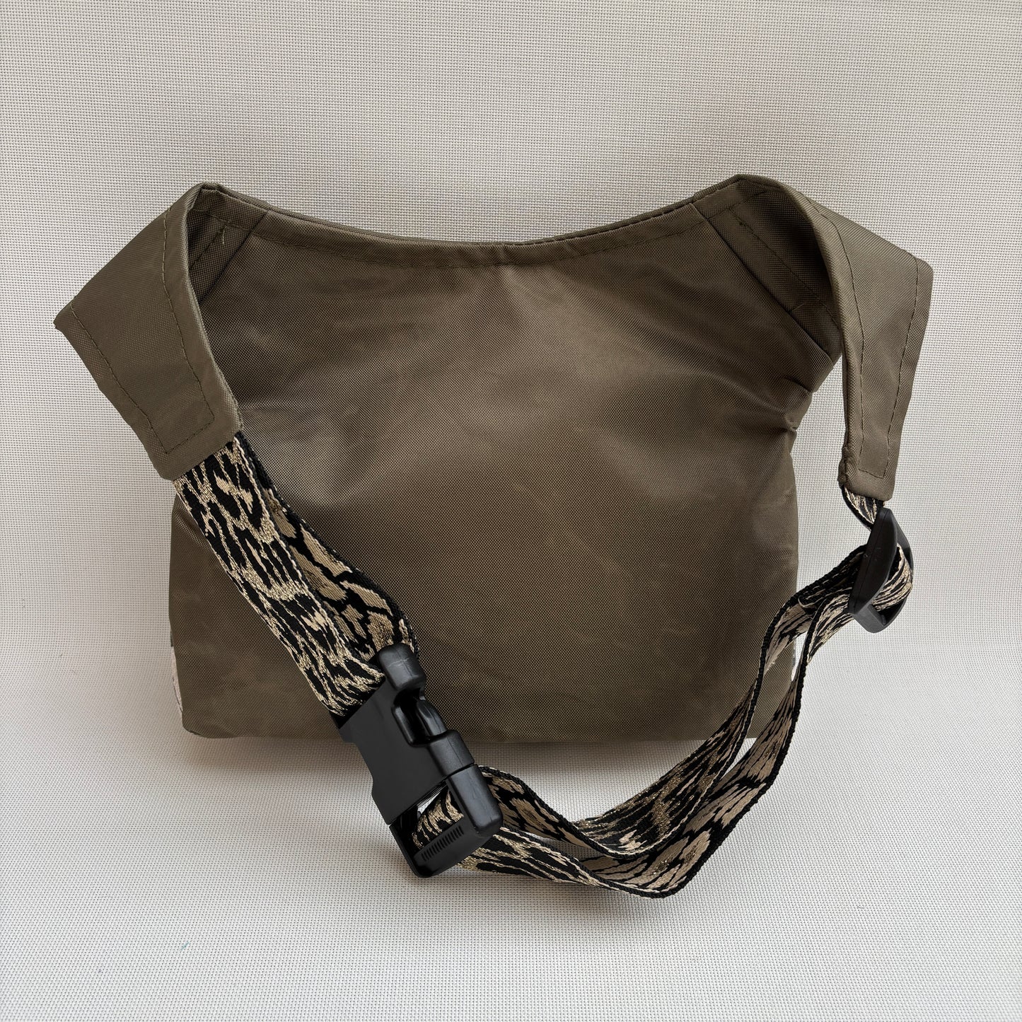 Riñonera "Special Kaki & Golden Top" · Impermeable · Pieza Única Núm. 18104