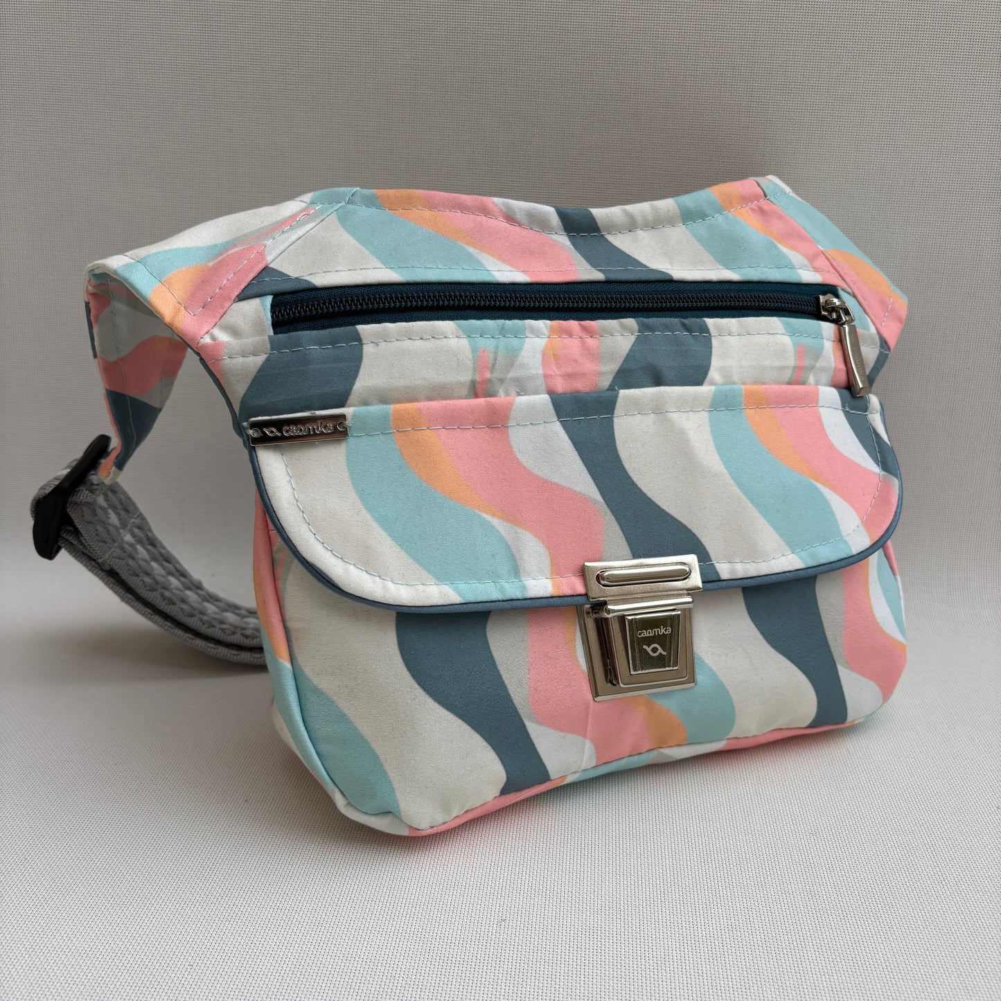 Riñonera "Special Waves Pastel Top" + Bolsillo trasero · Pieza Única Núm. 18105