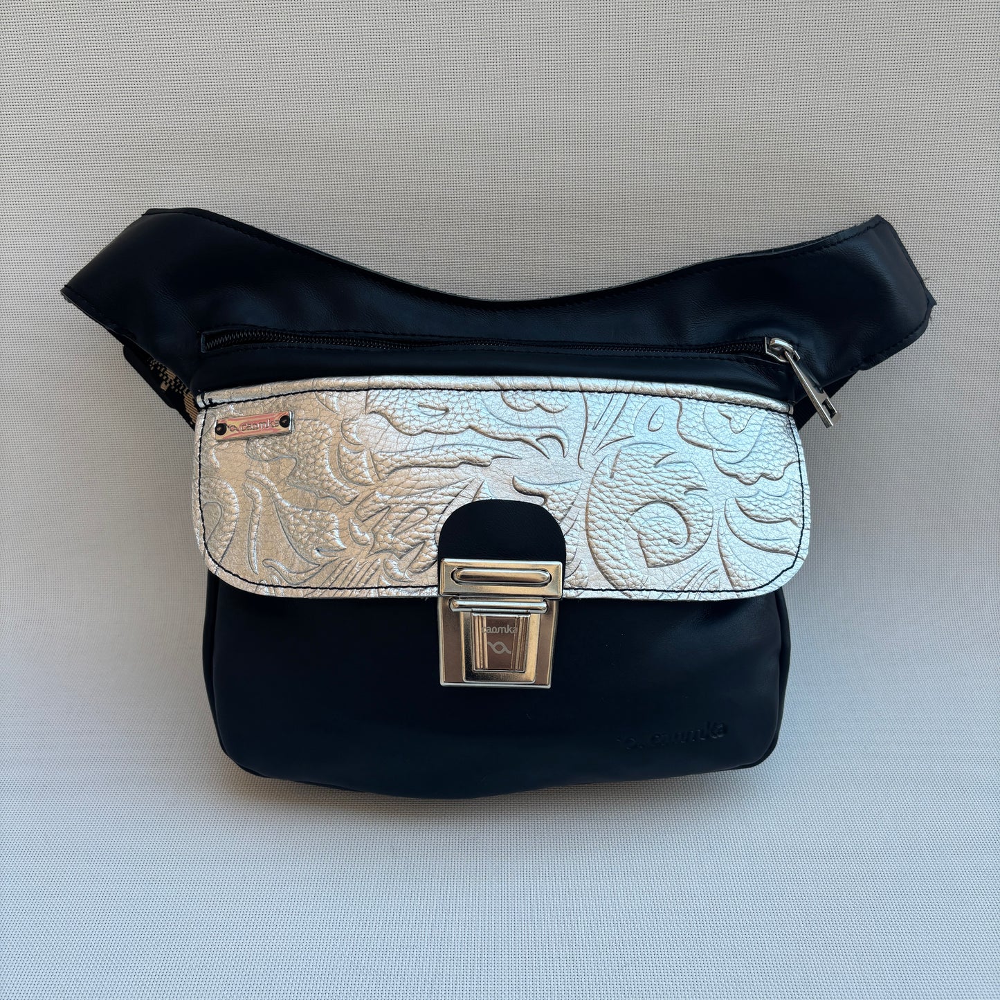 Riñonera "Special Black Silver Top" · Piel - Cuero · Pieza Única Núm. 16619