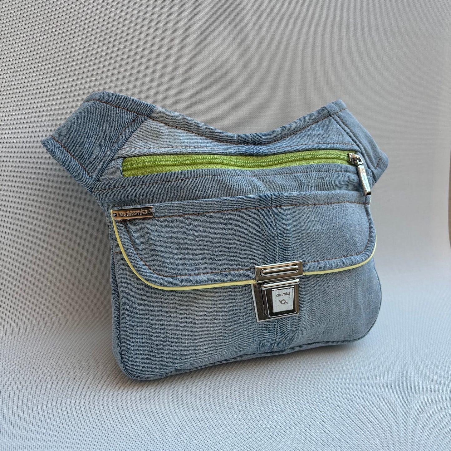 Riñonera vaquera "Special ♻️ Jeans Recycled ♻️" · Pieza Única Núm. 16618