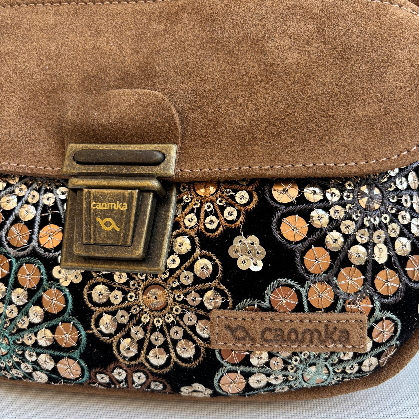 Riñonera "Special Mandalas" Camel · Piel · Pieza Exclusiva Núm. 17415