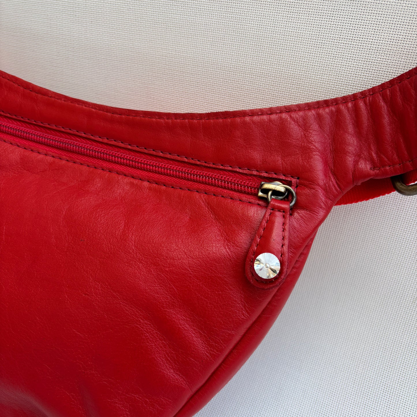 Riñonera Luna "Special Red Luxury" Silver · Piel · Pieza Exclusiva Núm. 18789
