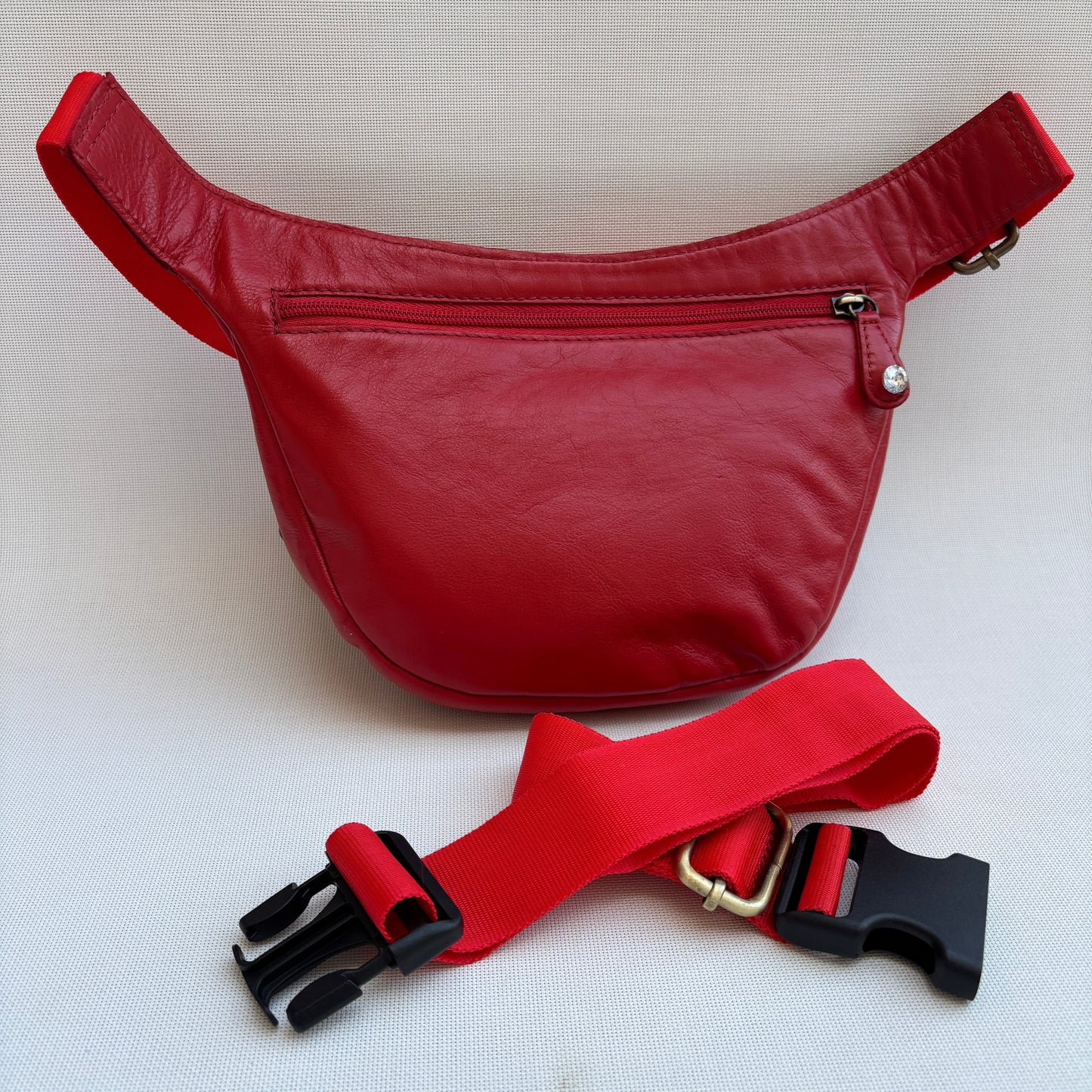 Riñonera Luna "Special Red Luxury" Silver · Piel · Pieza Exclusiva Núm. 18789