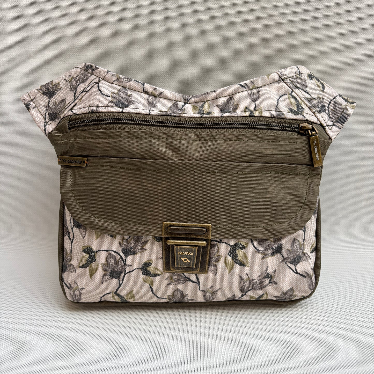 Riñonera "Special Olive Magnolia" · Impermeable · + Bolsillo trasero · Pieza Única Núm. 18132