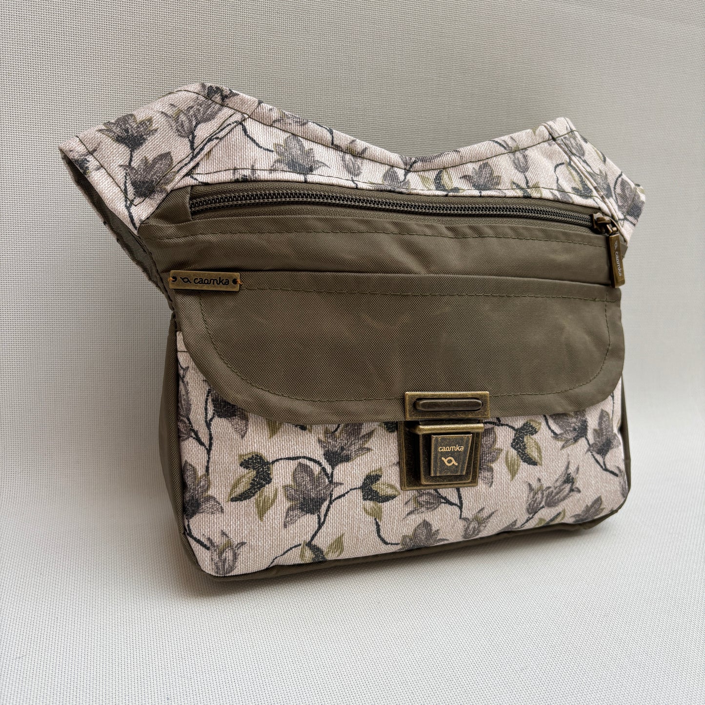 Riñonera "Special Olive Magnolia" · Impermeable · + Bolsillo trasero · Pieza Única Núm. 18132