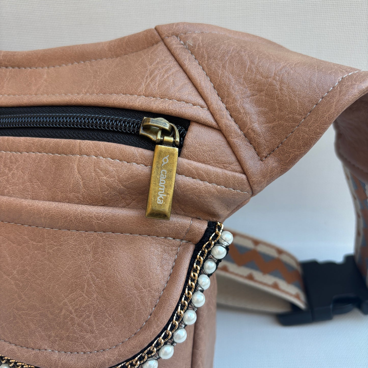 Riñonera Special Top Camel Plus · Polipiel · Pieza Exclusiva Núm. 16626