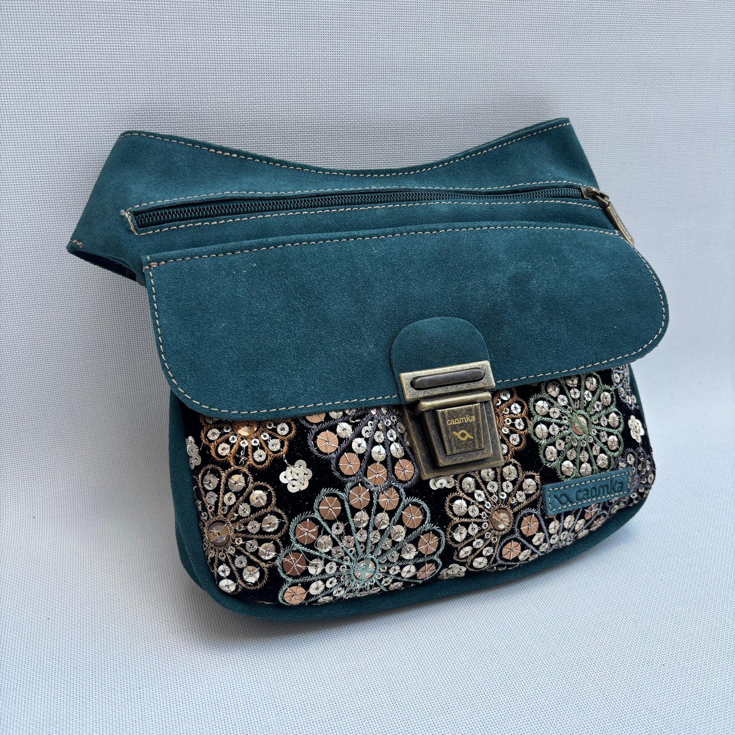 Riñonera "Special Mandalas" Verde · Piel · Pieza Exclusiva Núm. 17416