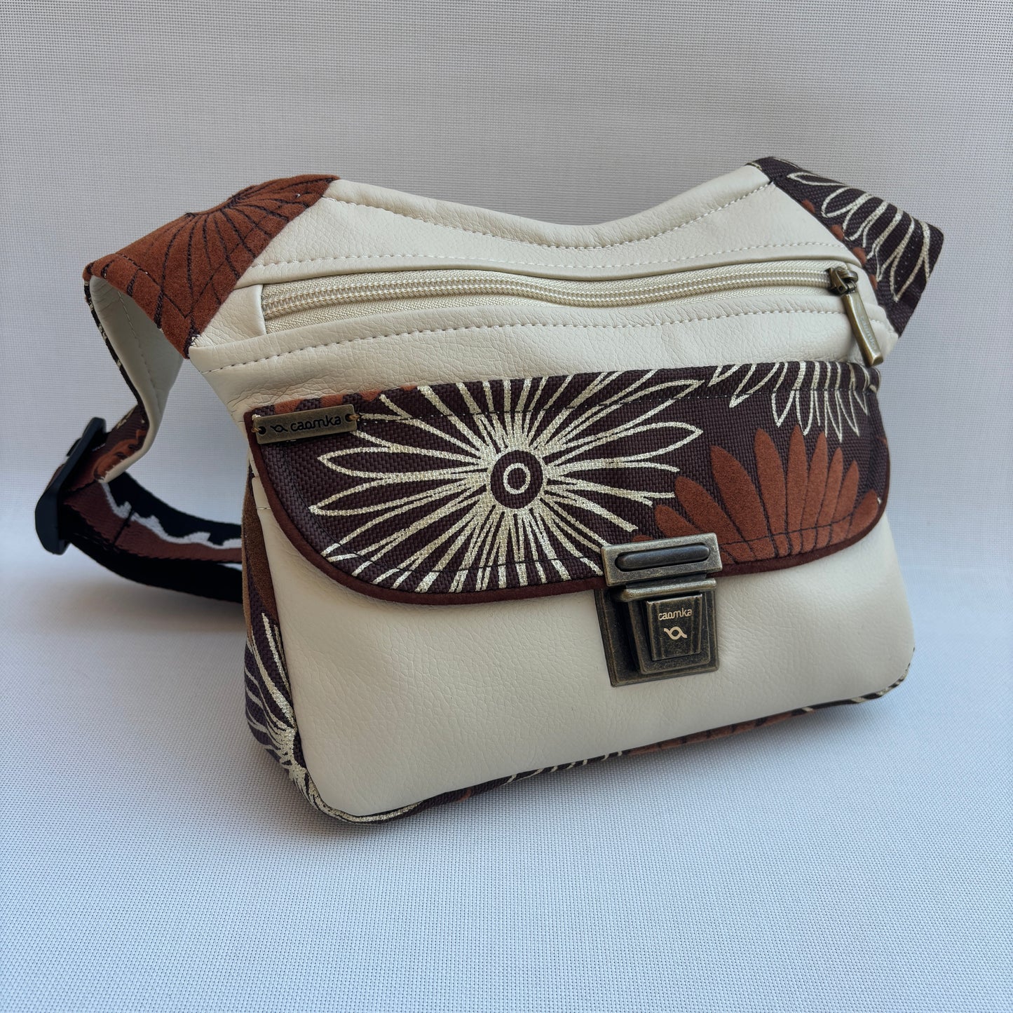 Riñonera Beige & Sweet Flowers + Bolsillo trasero · Polipiel · Pieza Única Núm. 16629