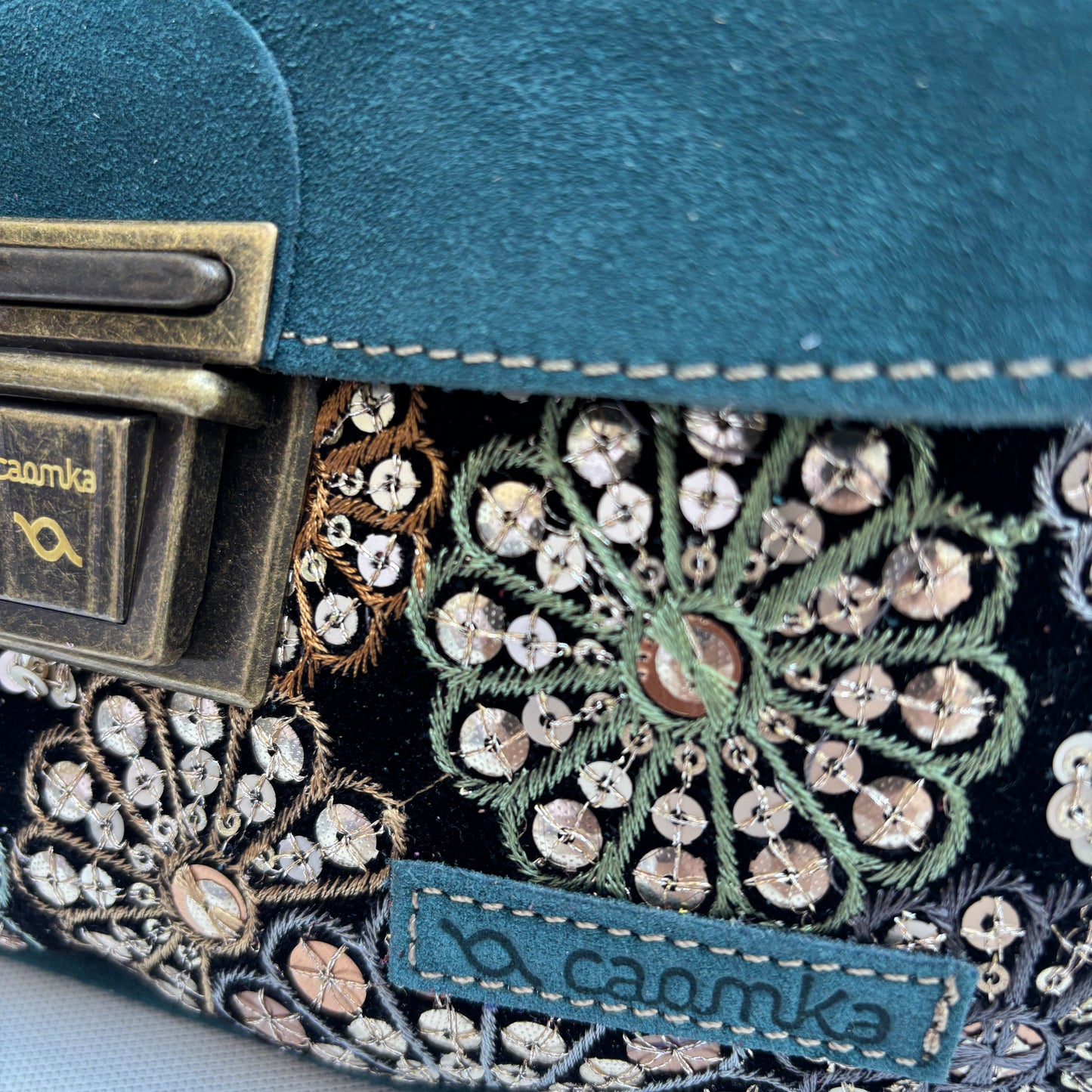 Riñonera "Special Mandalas" Verde · Piel · Pieza Exclusiva Núm. 17416