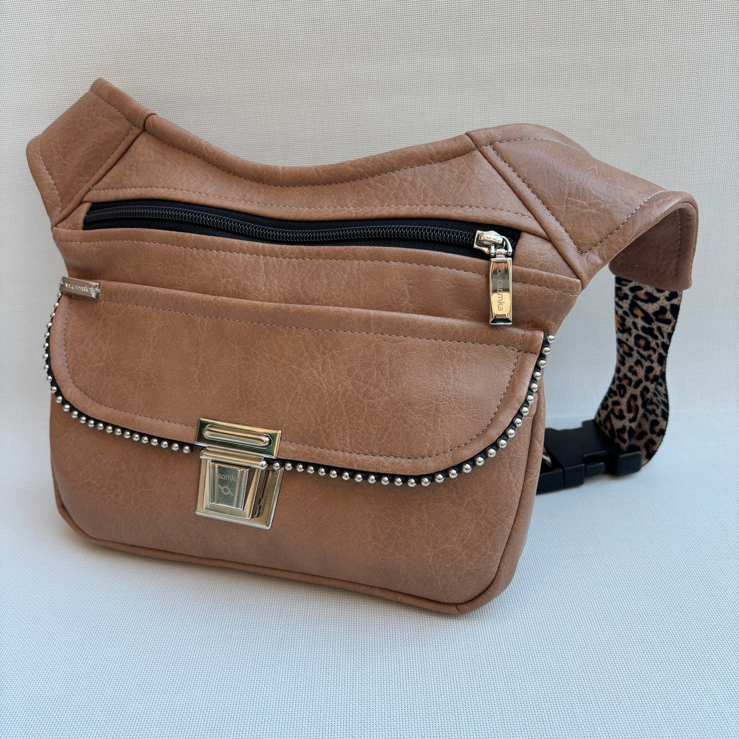 Riñonera Camel Luxury Top + Bolsillo trasero · Polipiel · Pieza Exclusiva Núm. 16630