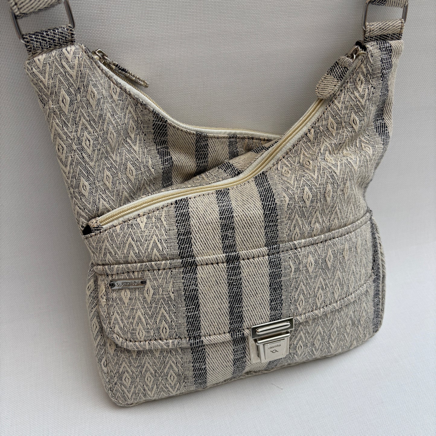 Bolso Bandolera Súper Caomka "Urban Sand Lines" · Pieza Única Núm. 18810