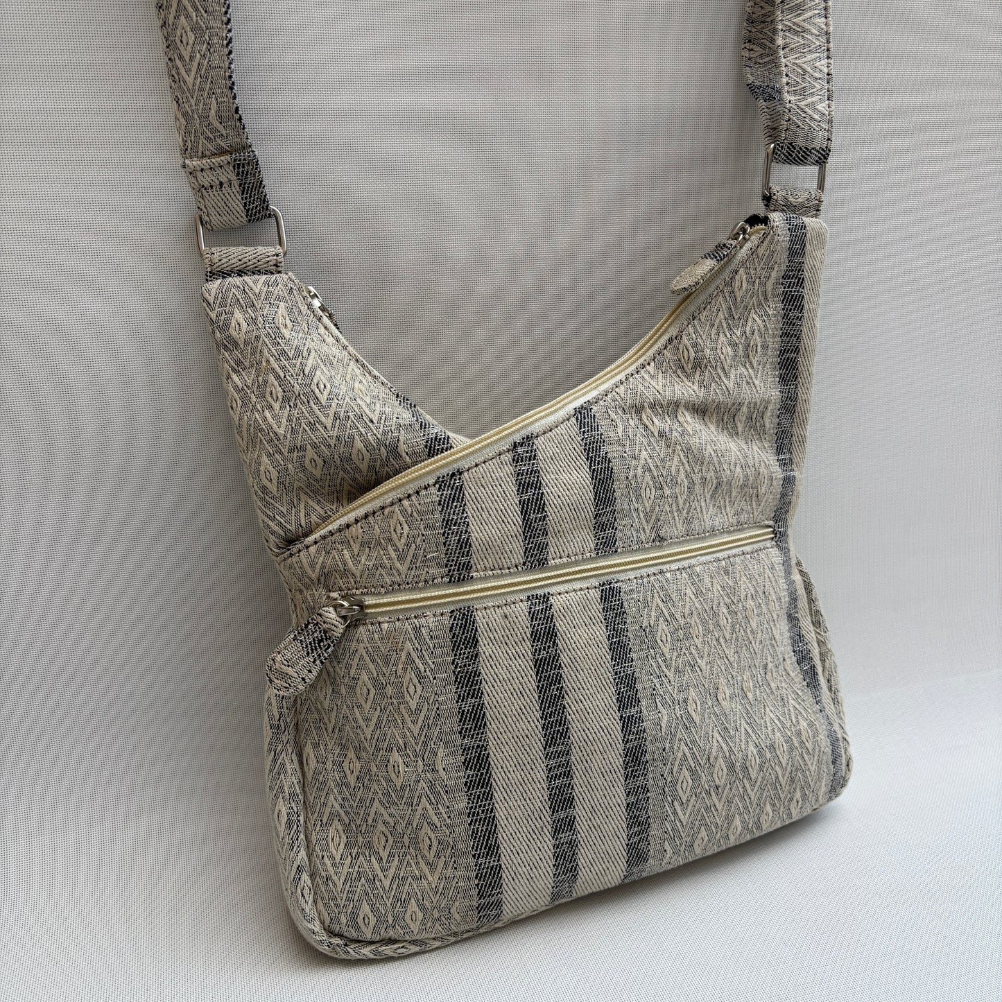 Bolso Bandolera Súper Caomka "Urban Sand Lines" · Pieza Única Núm. 18810